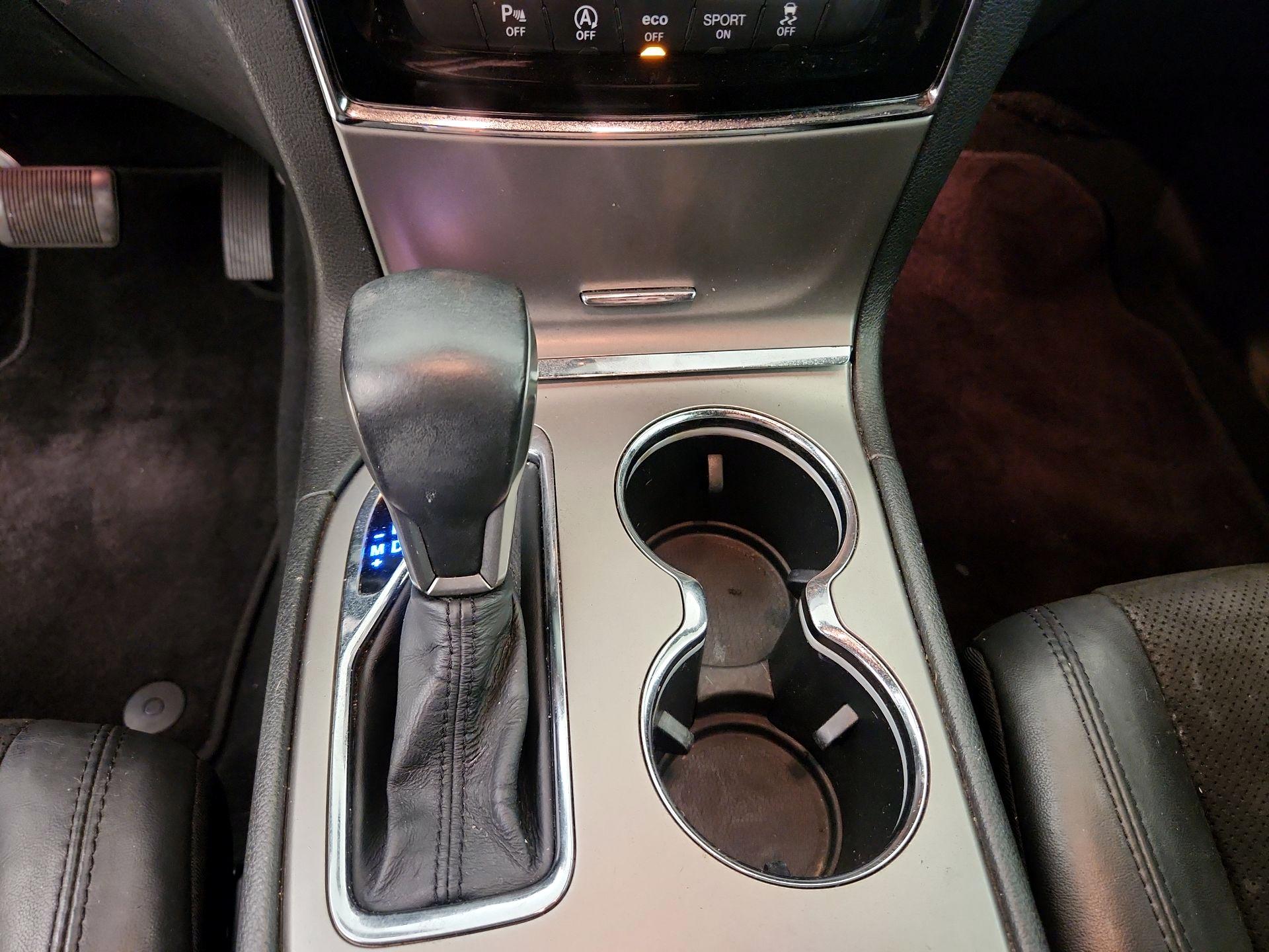 Thumbnail: 2019 Jeep Grand Cherokee - 16