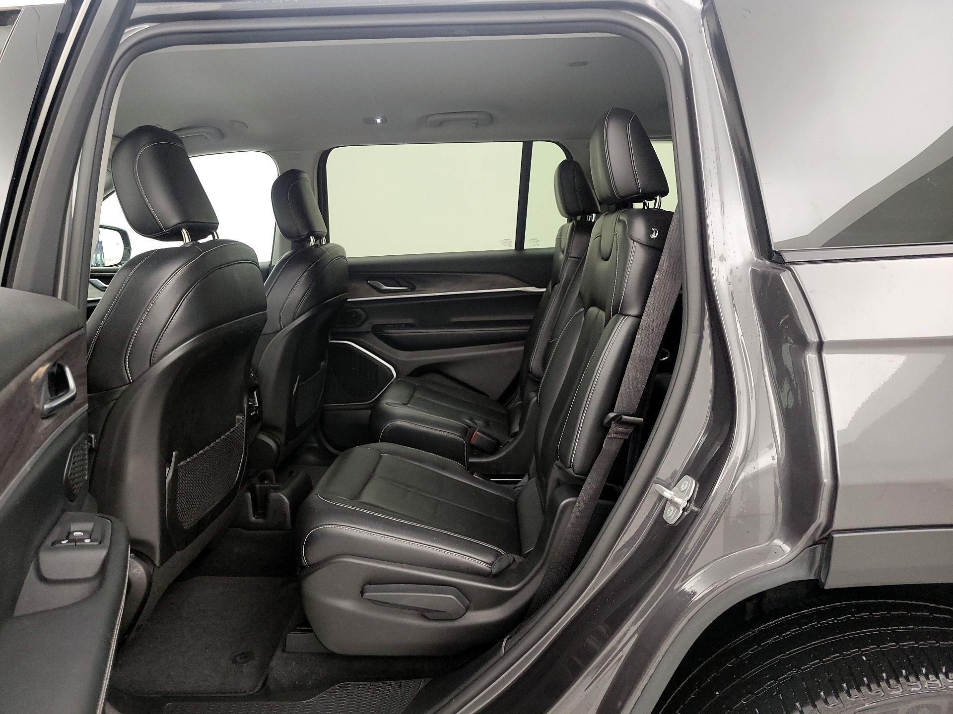 Thumbnail: 2022 Jeep Grand Cherokee L - 19