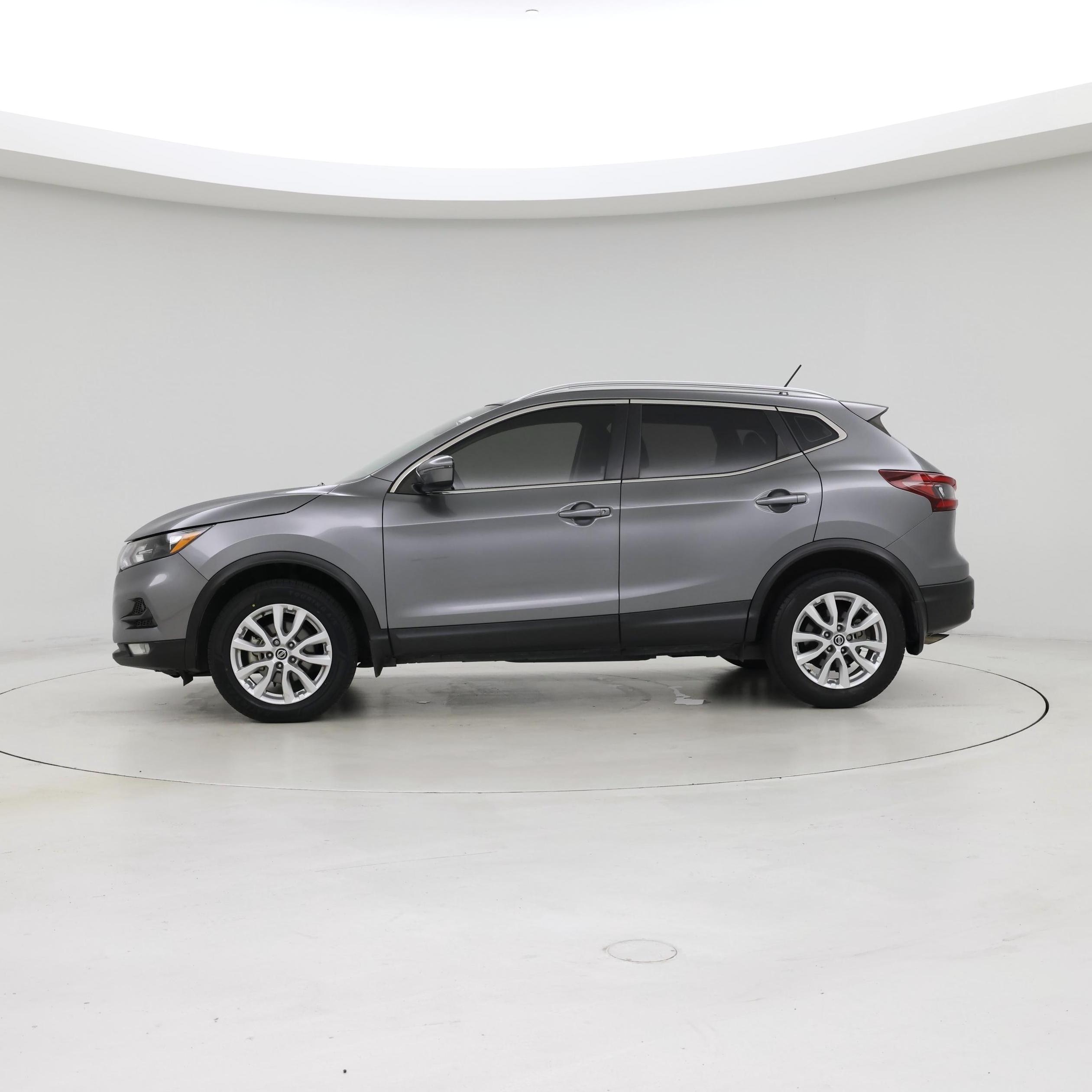 Thumbnail: 2022 Nissan Rogue Sport - 3