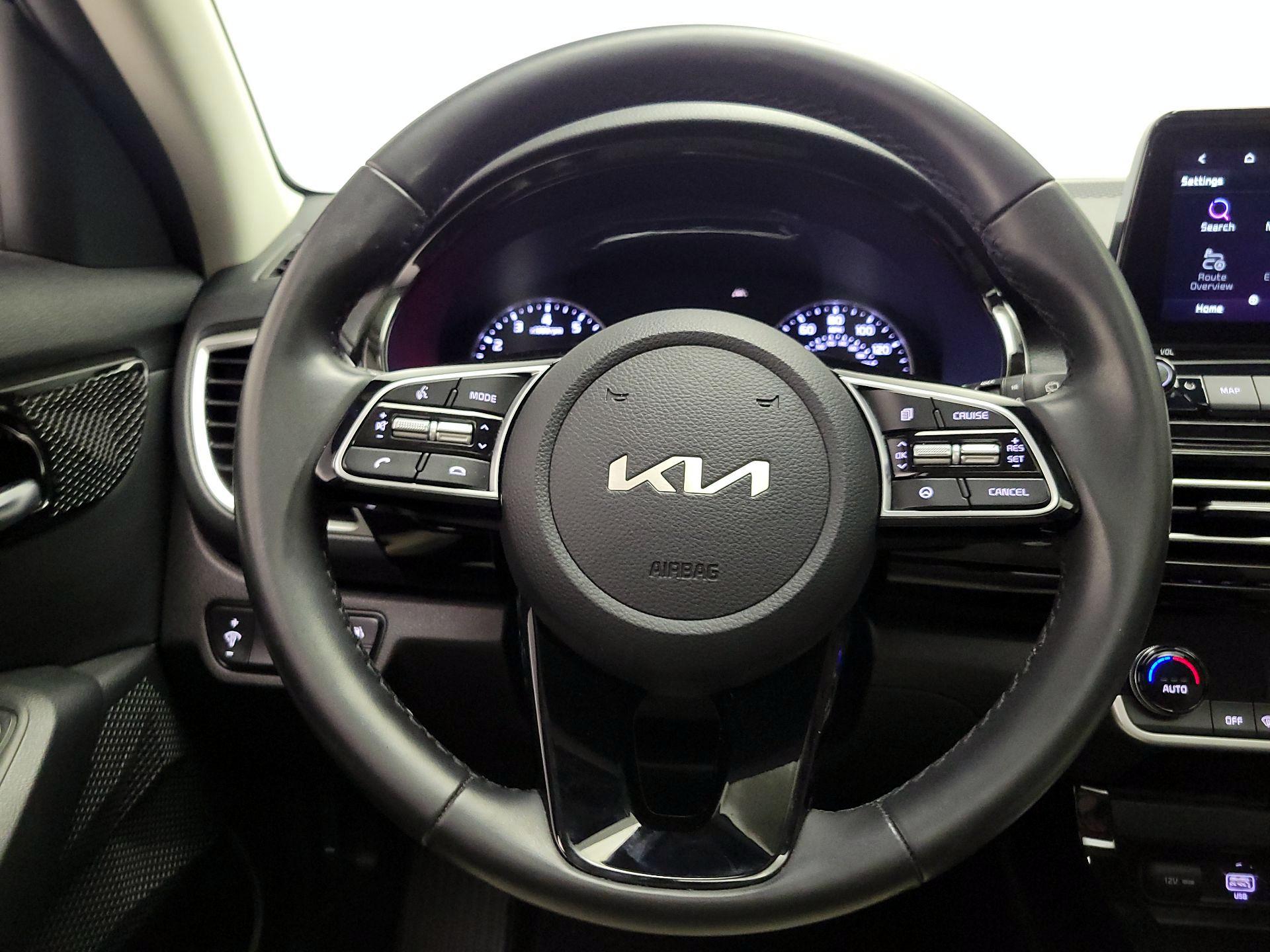 Thumbnail: 2022 Kia Seltos - 10