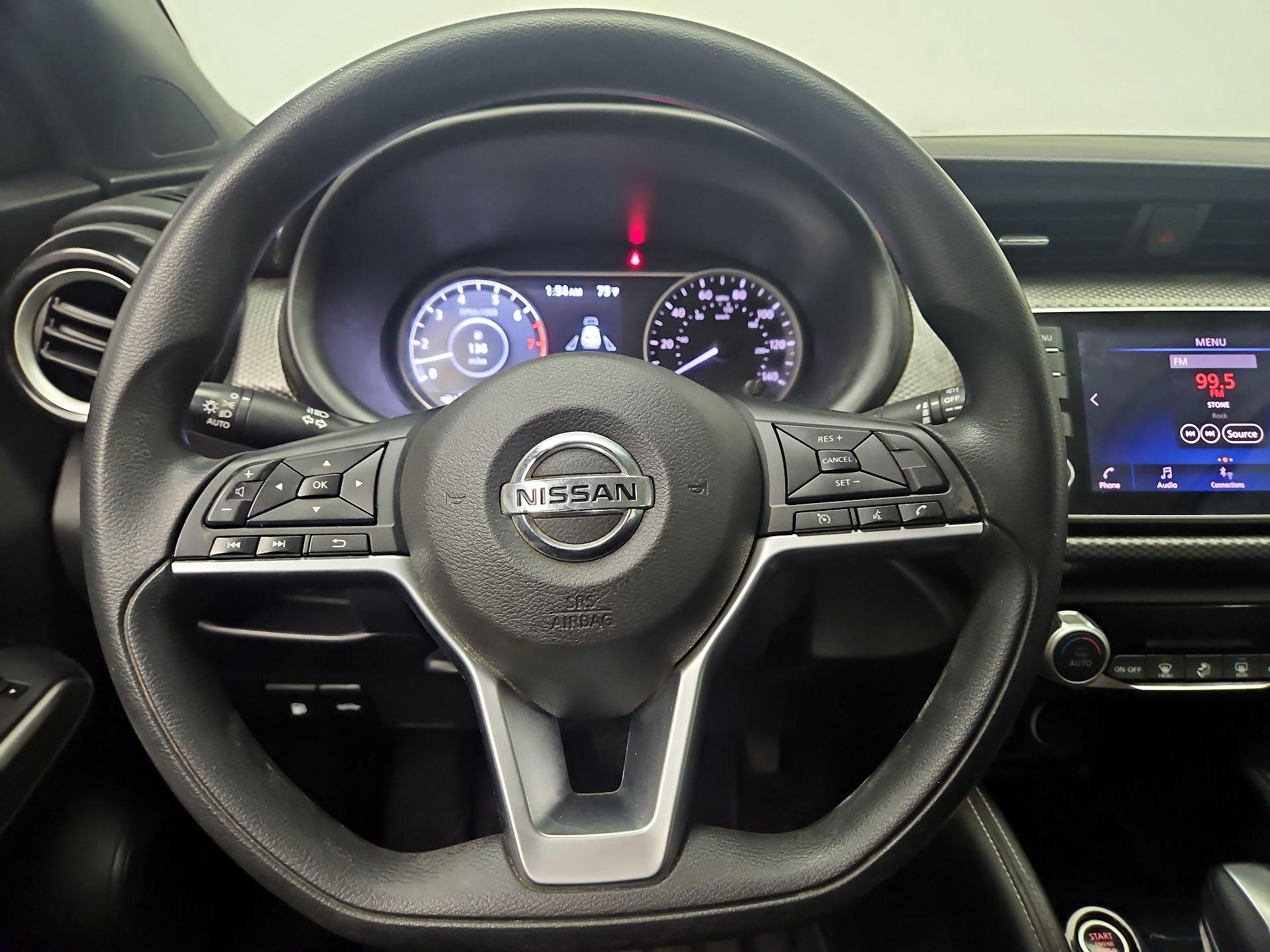 Thumbnail: 2018 Nissan Kicks - 10