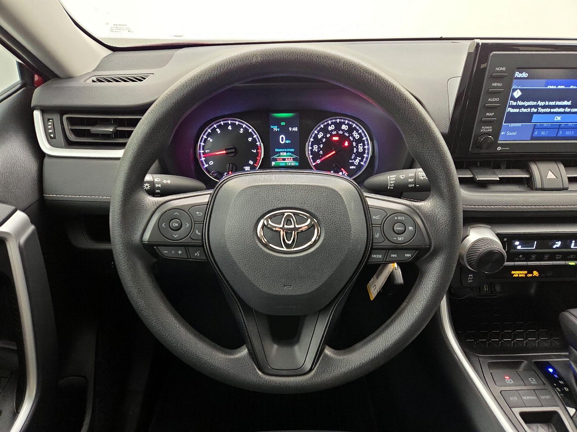 Thumbnail: 2021 Toyota RAV4 - 10