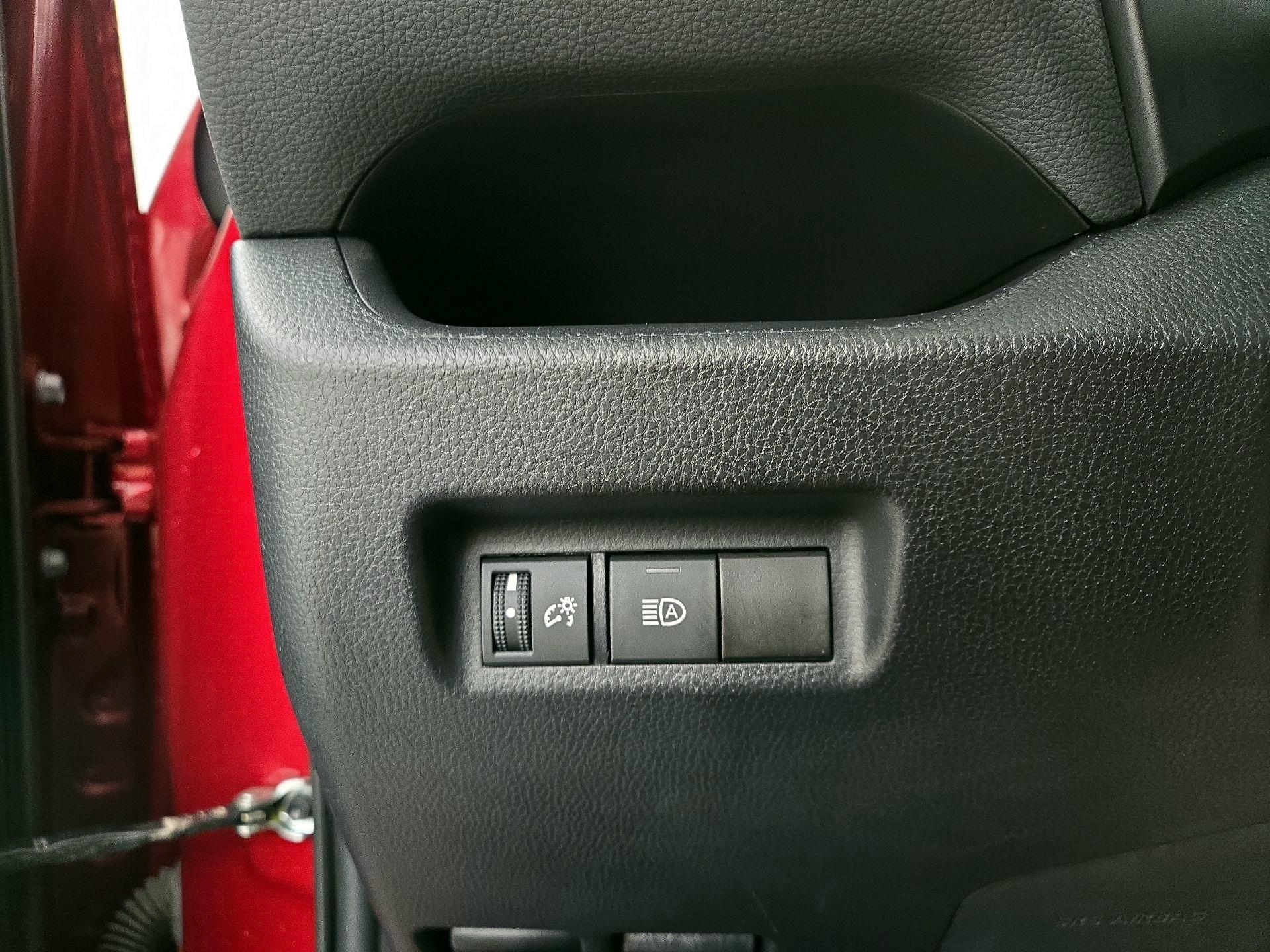 Thumbnail: 2021 Toyota RAV4 - 13