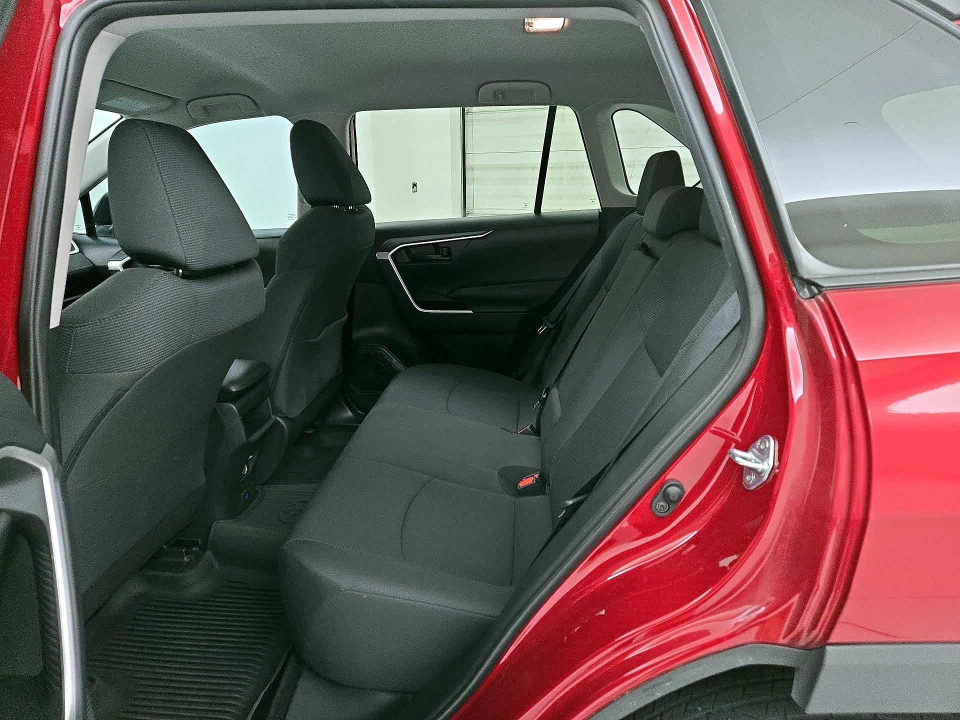 Thumbnail: 2021 Toyota RAV4 - 19