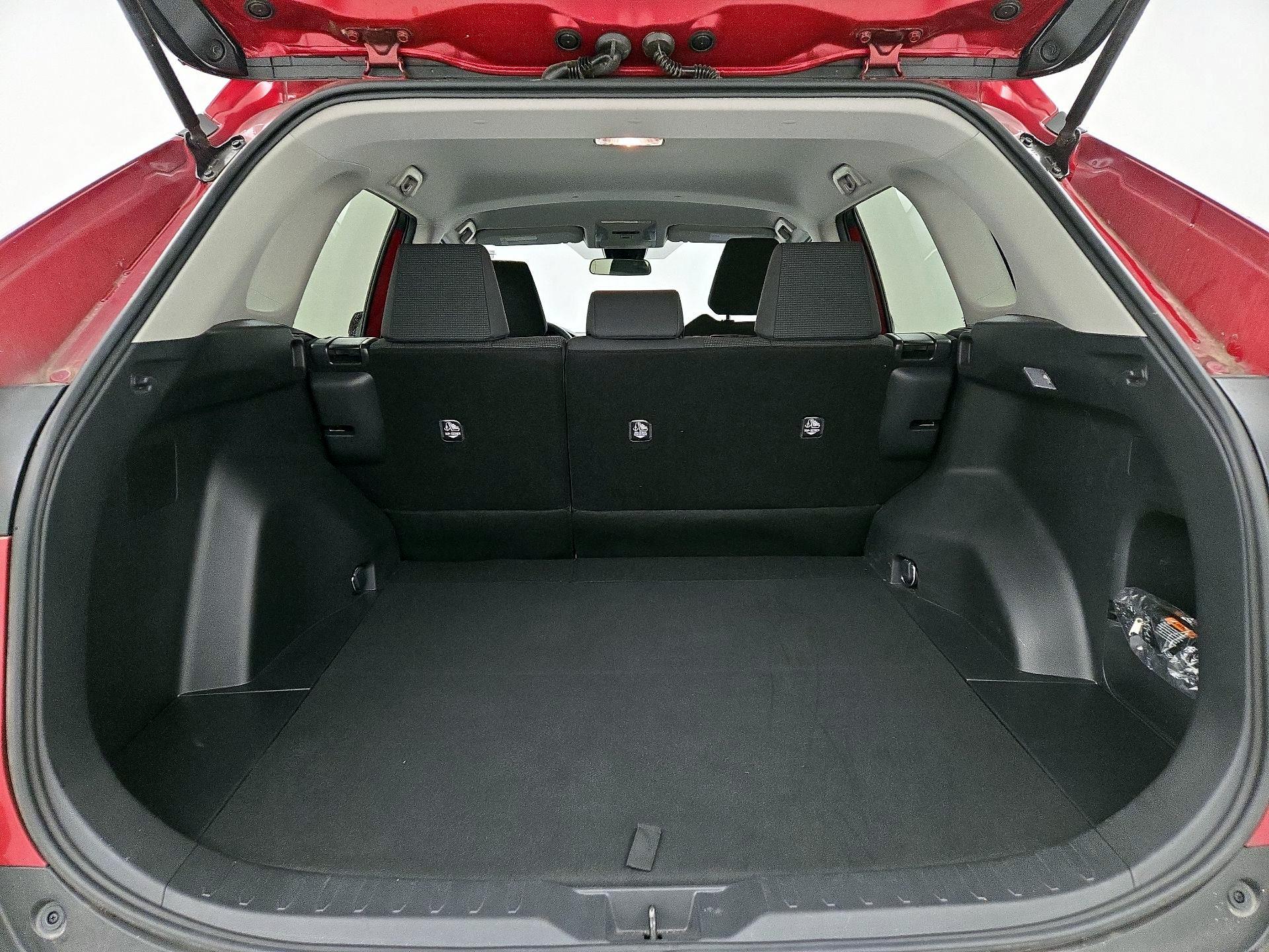 Thumbnail: 2021 Toyota RAV4 - 20