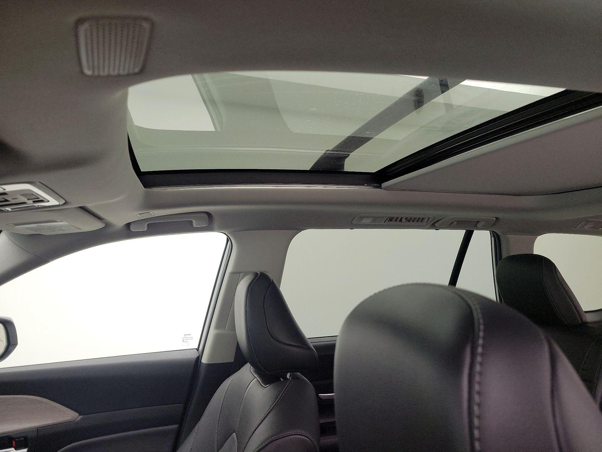 Thumbnail: 2024 Toyota Grand Highlander - 18