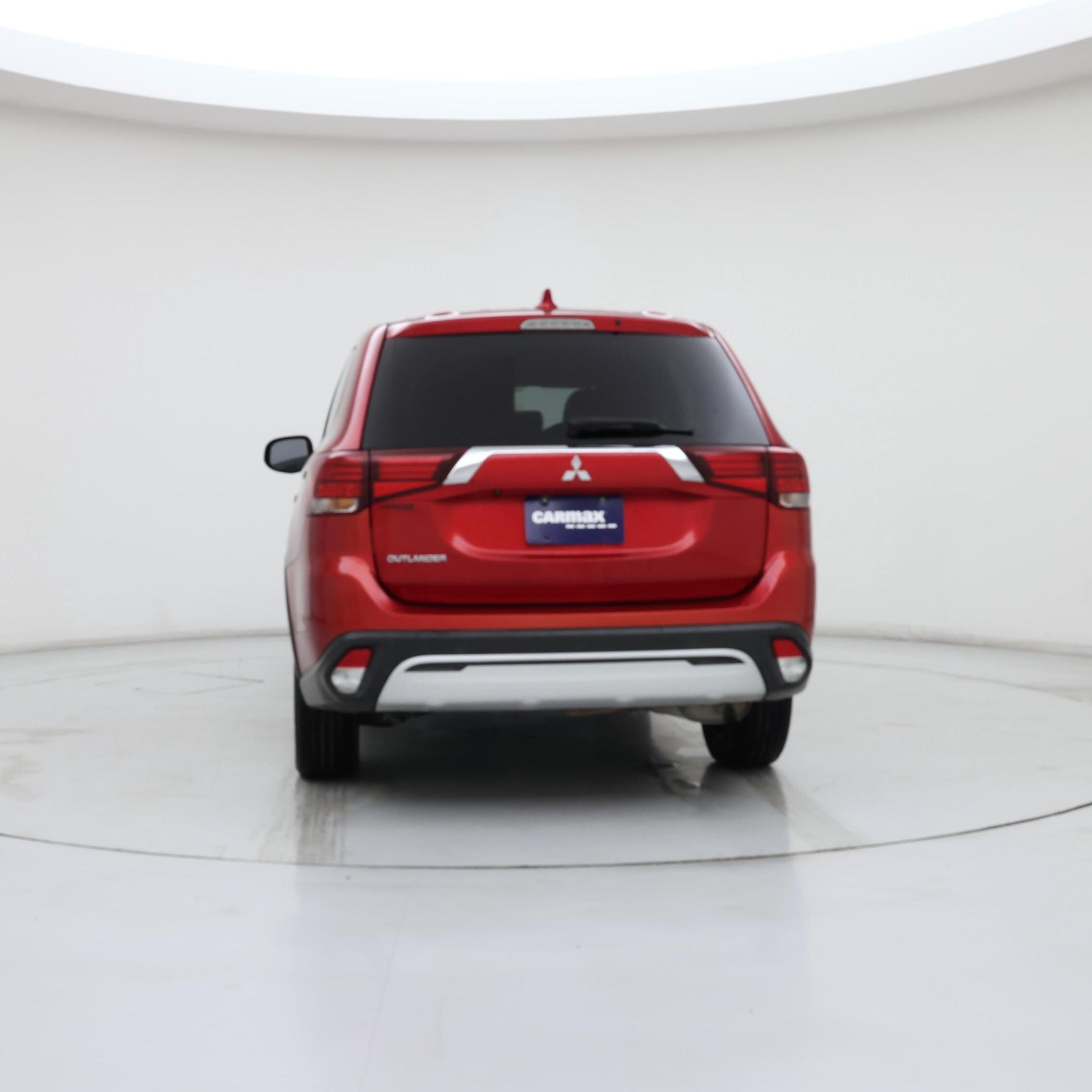 Thumbnail: 2020 Mitsubishi Outlander - 6