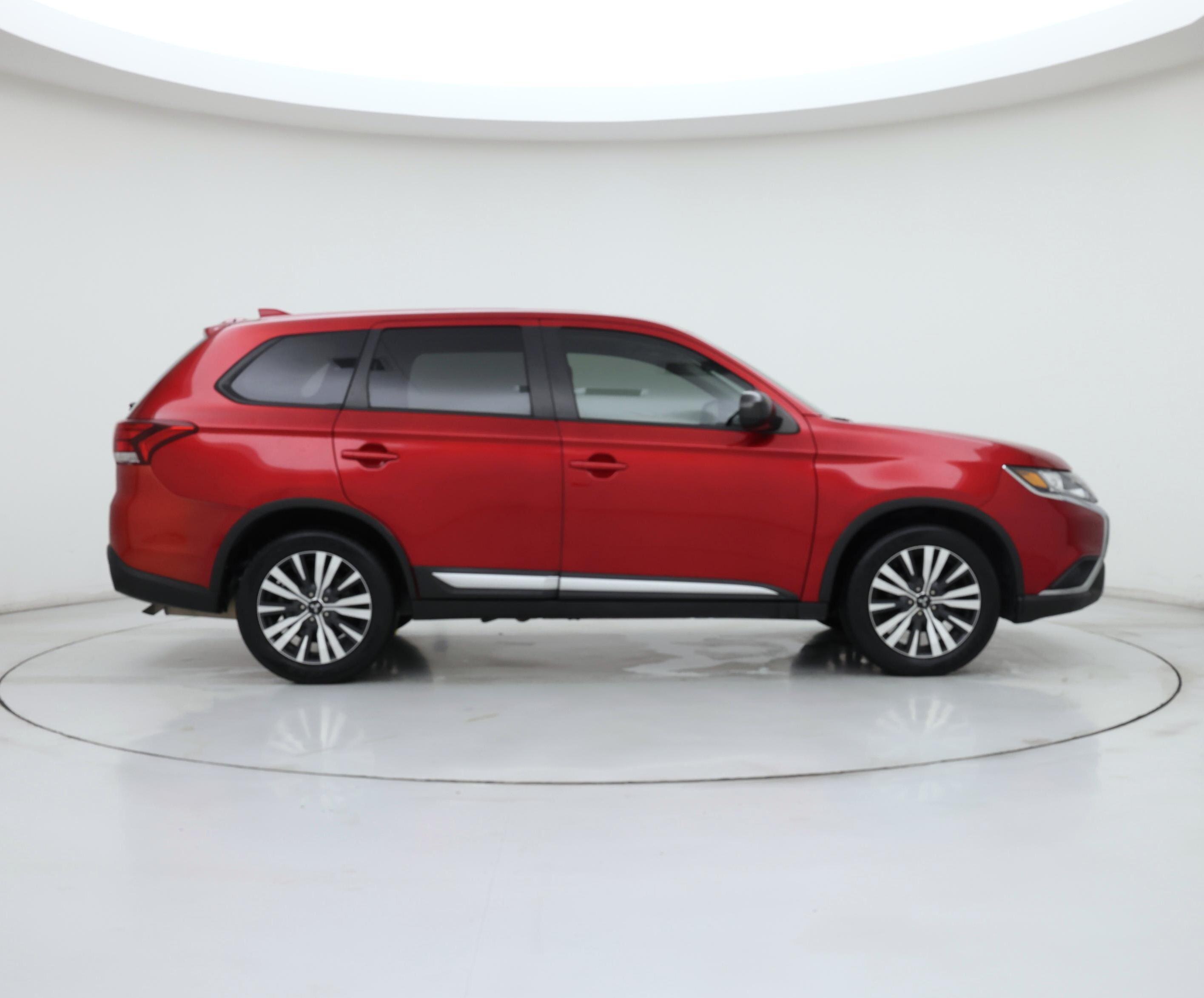 Thumbnail: 2020 Mitsubishi Outlander - 7