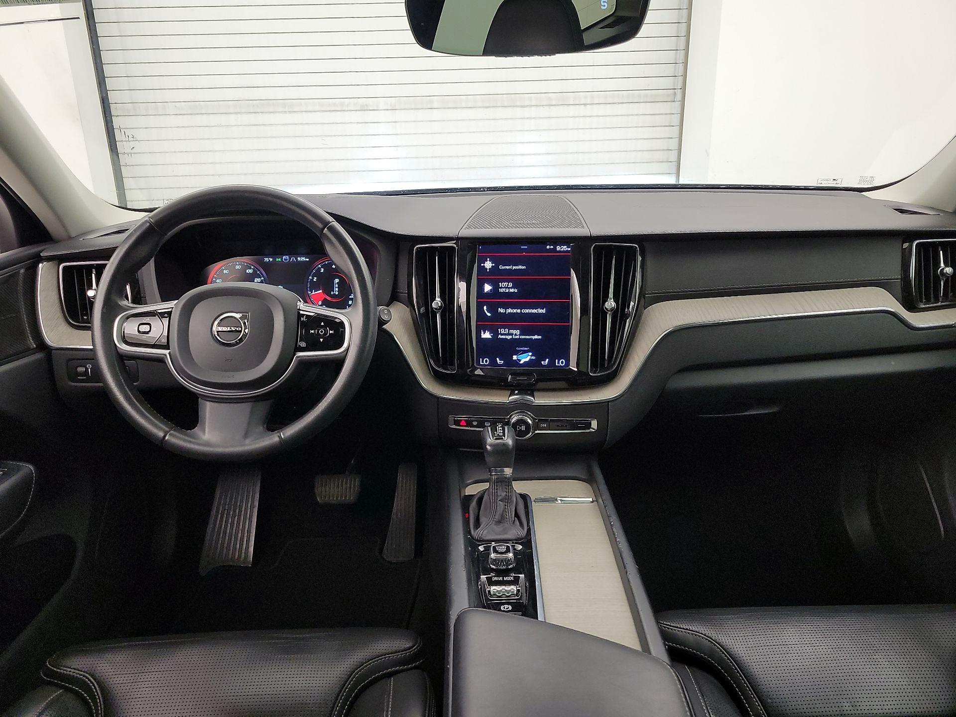 Thumbnail: 2021 Volvo XC60 - 9