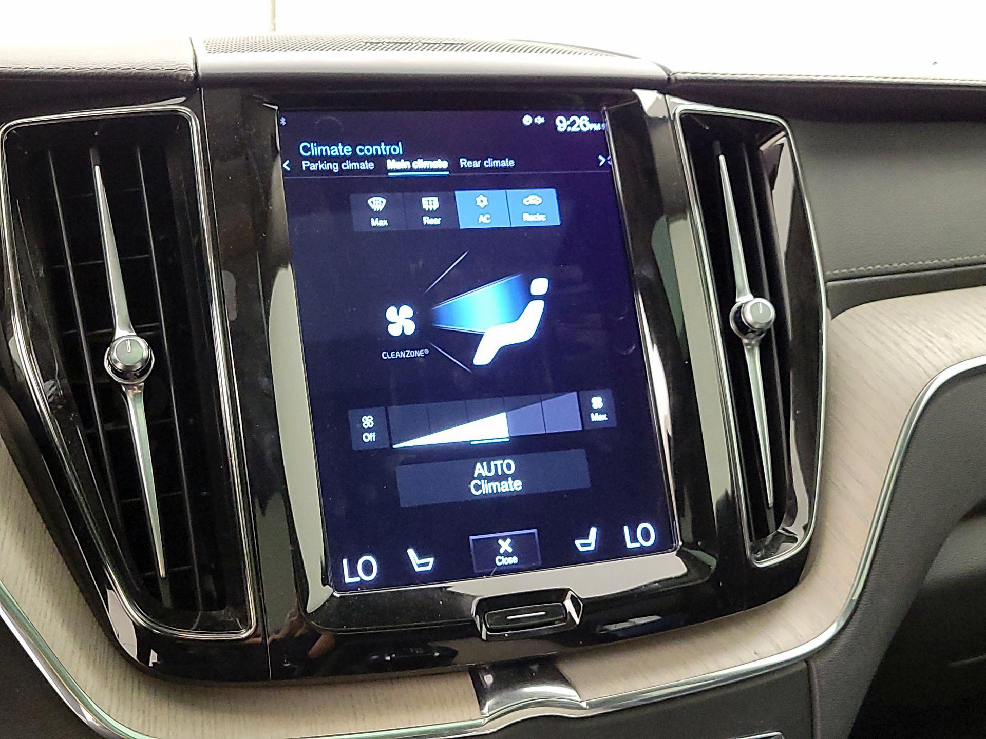 Thumbnail: 2021 Volvo XC60 - 16