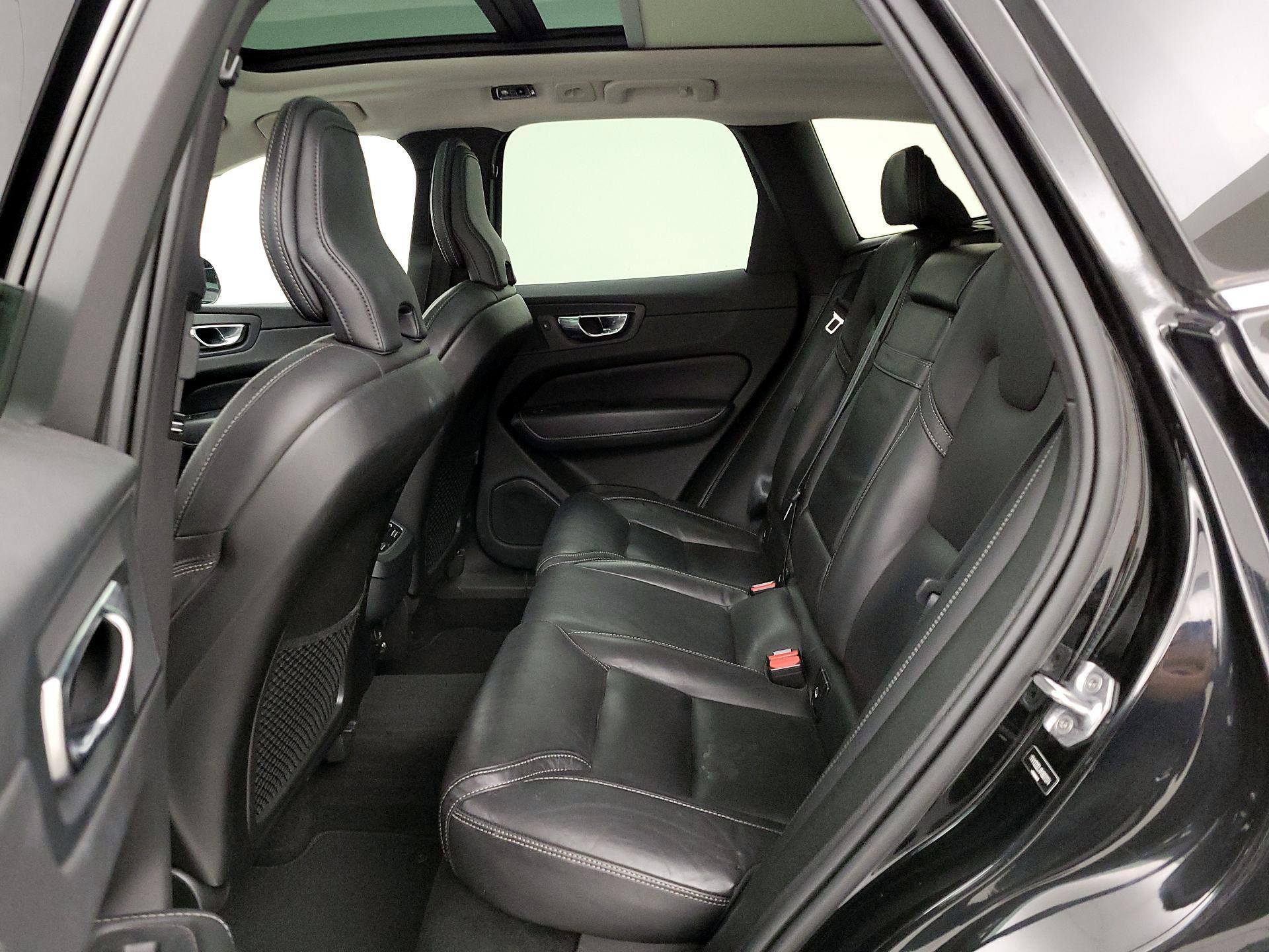 Thumbnail: 2021 Volvo XC60 - 19