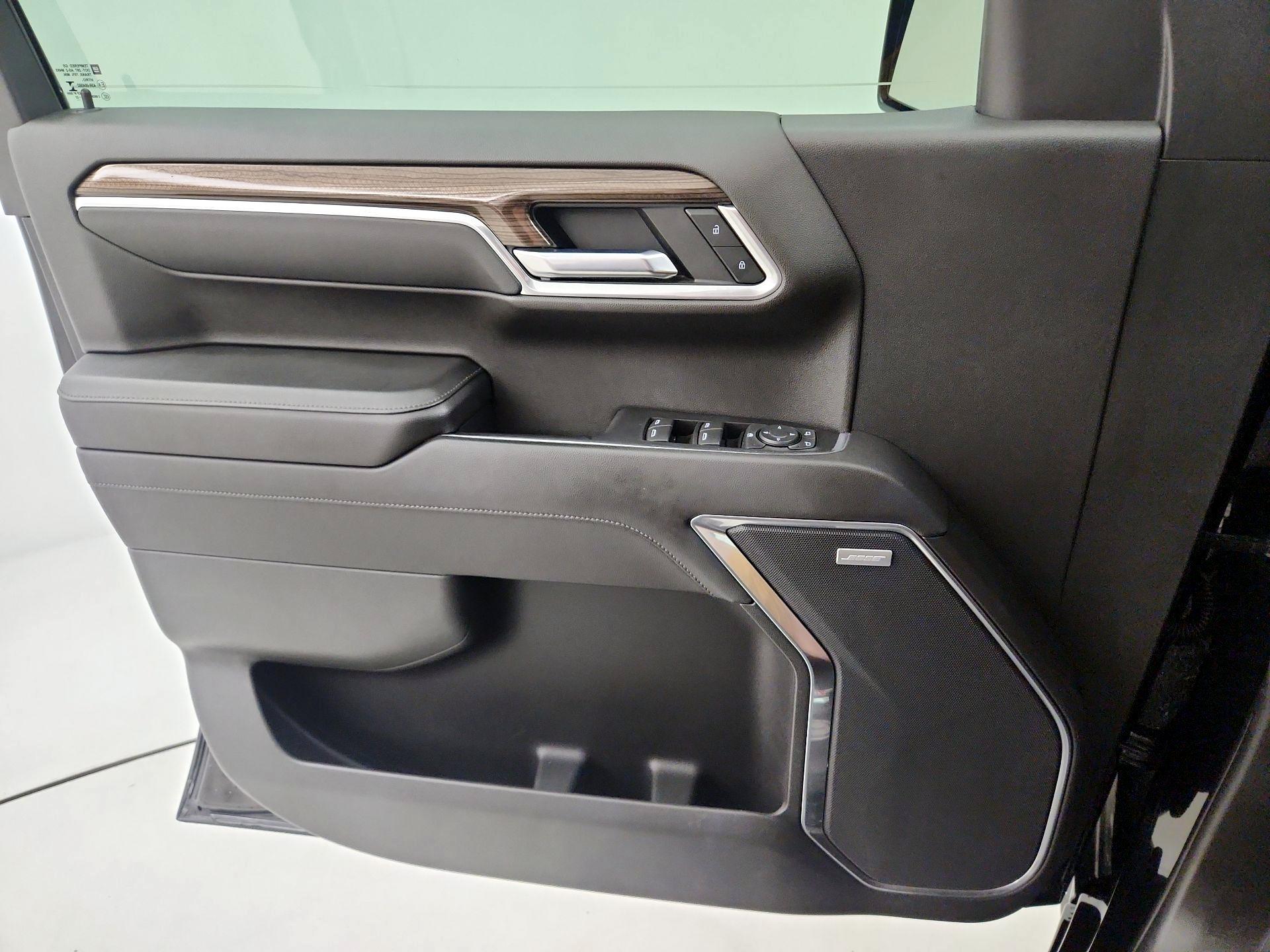 Thumbnail: 2022 Chevrolet Silverado 1500 - 12