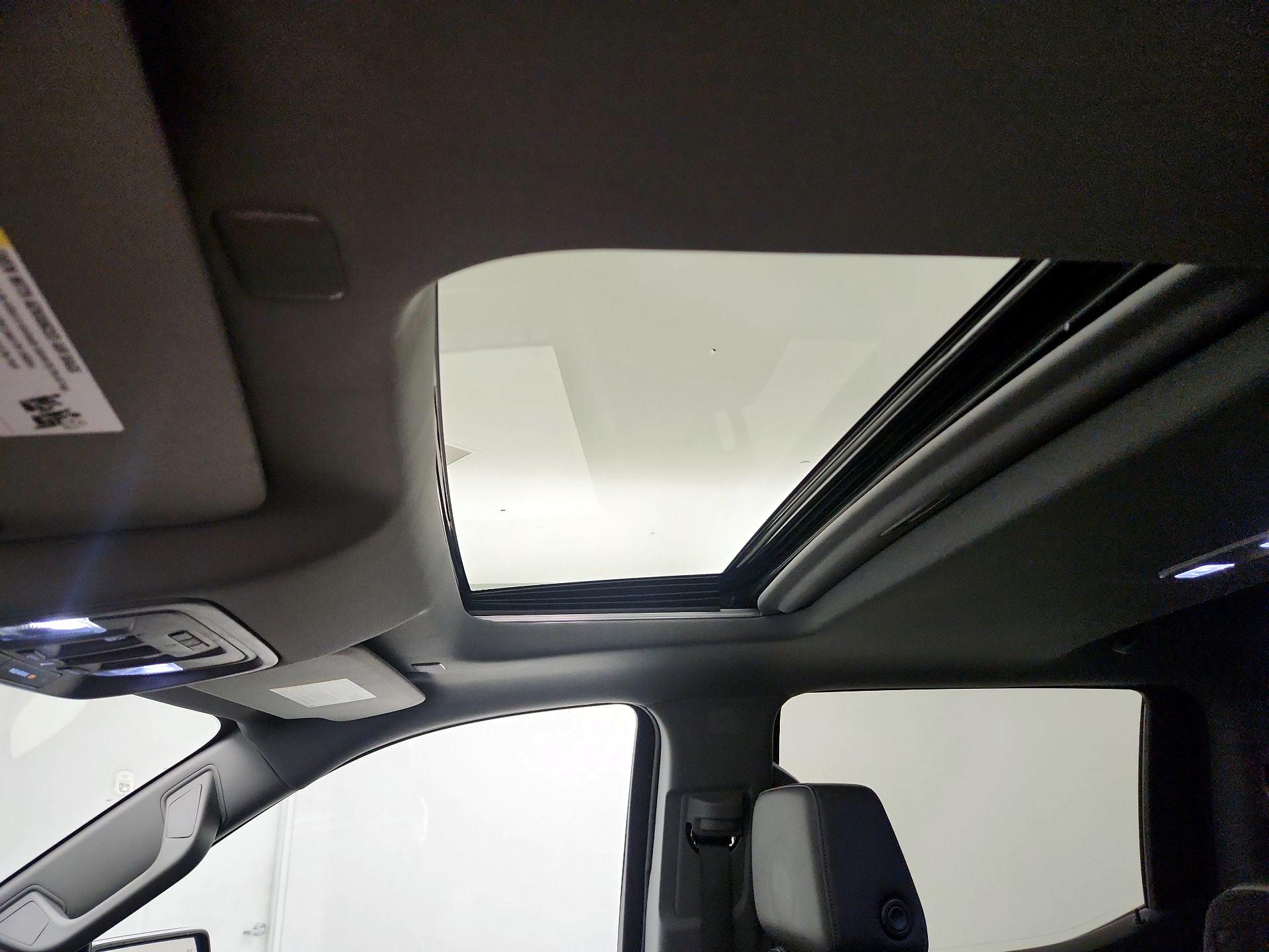 Thumbnail: 2022 Chevrolet Silverado 1500 - 19