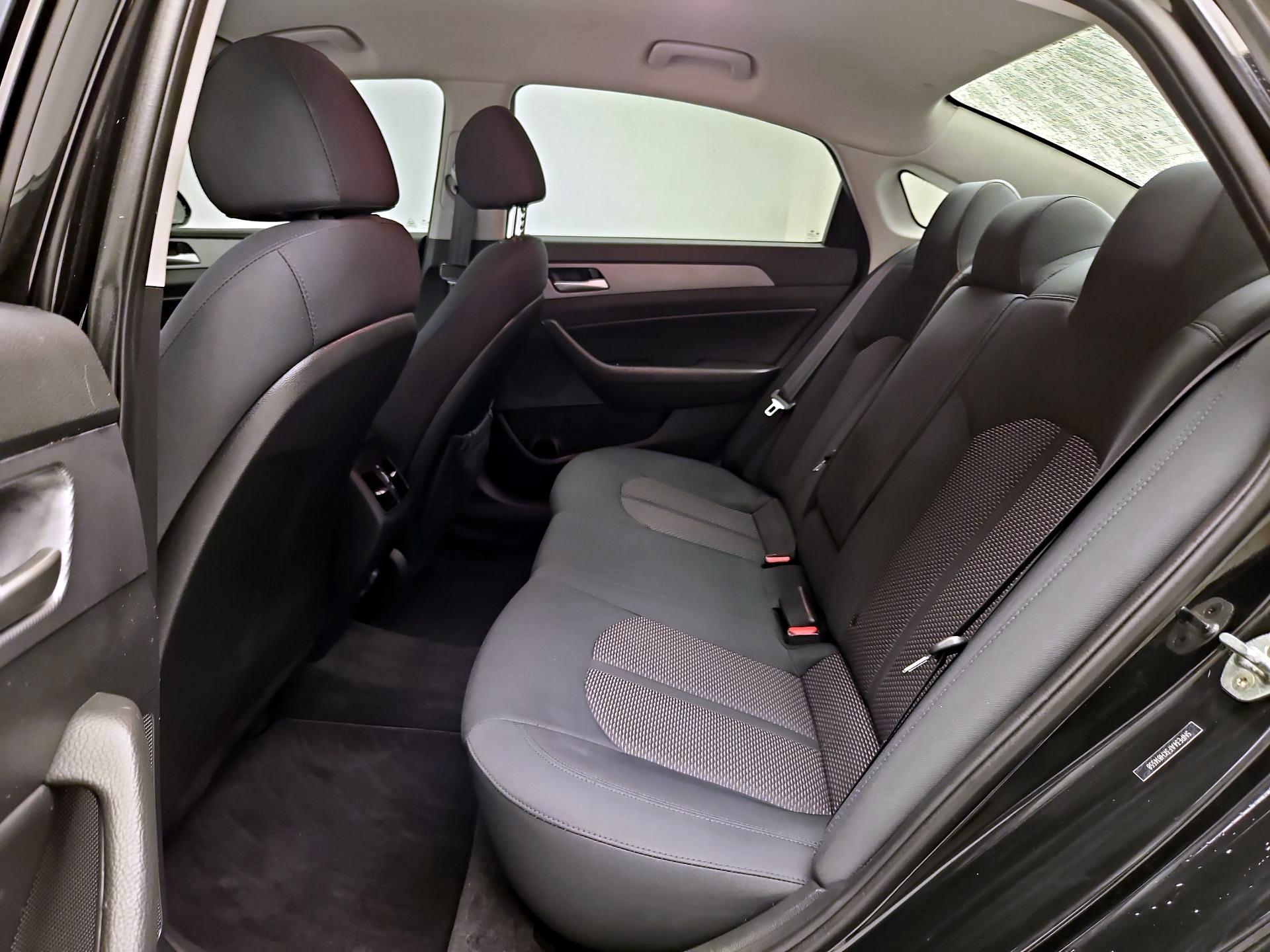 Thumbnail: 2019 Hyundai Sonata - 17