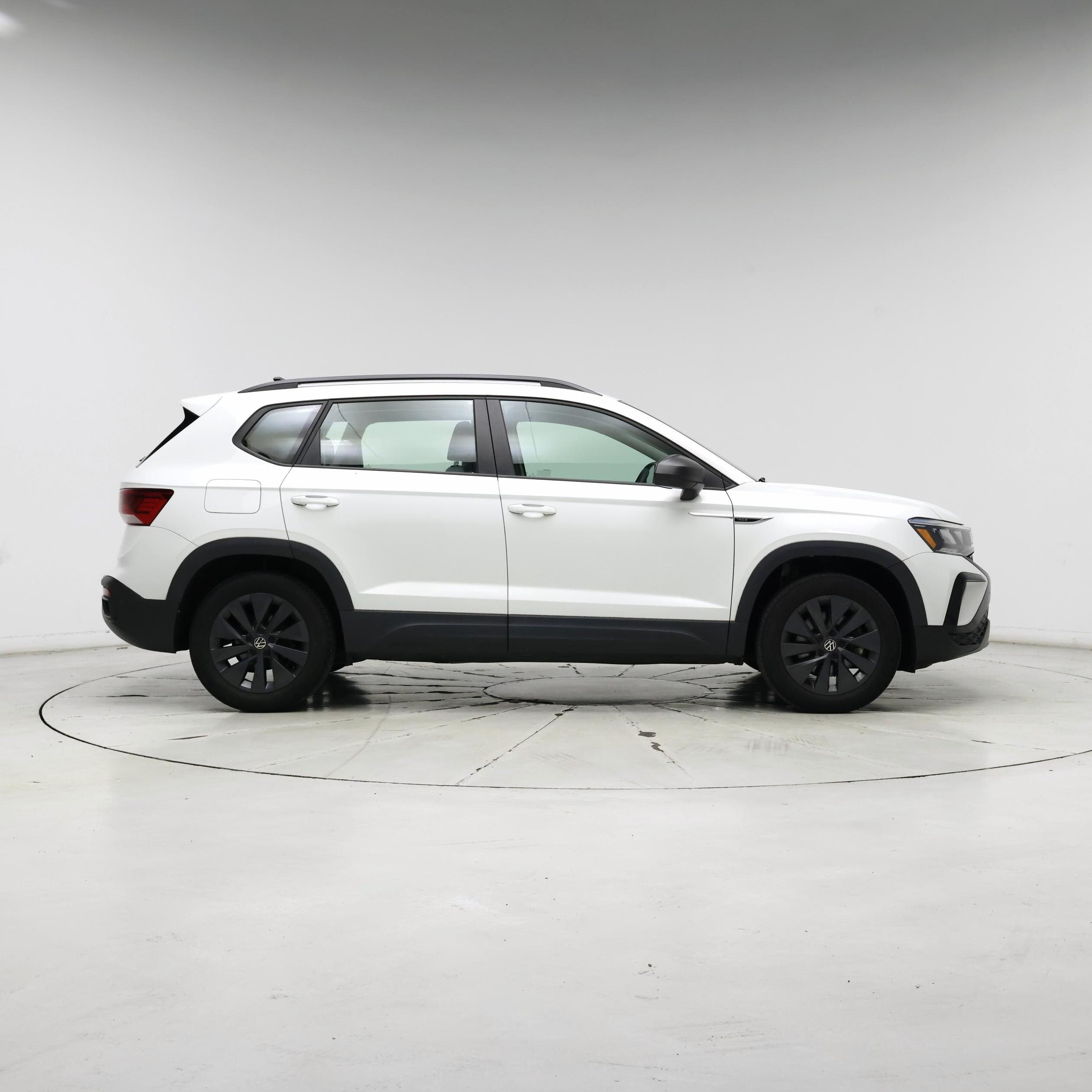 Thumbnail: 2022 Volkswagen Taos - 7
