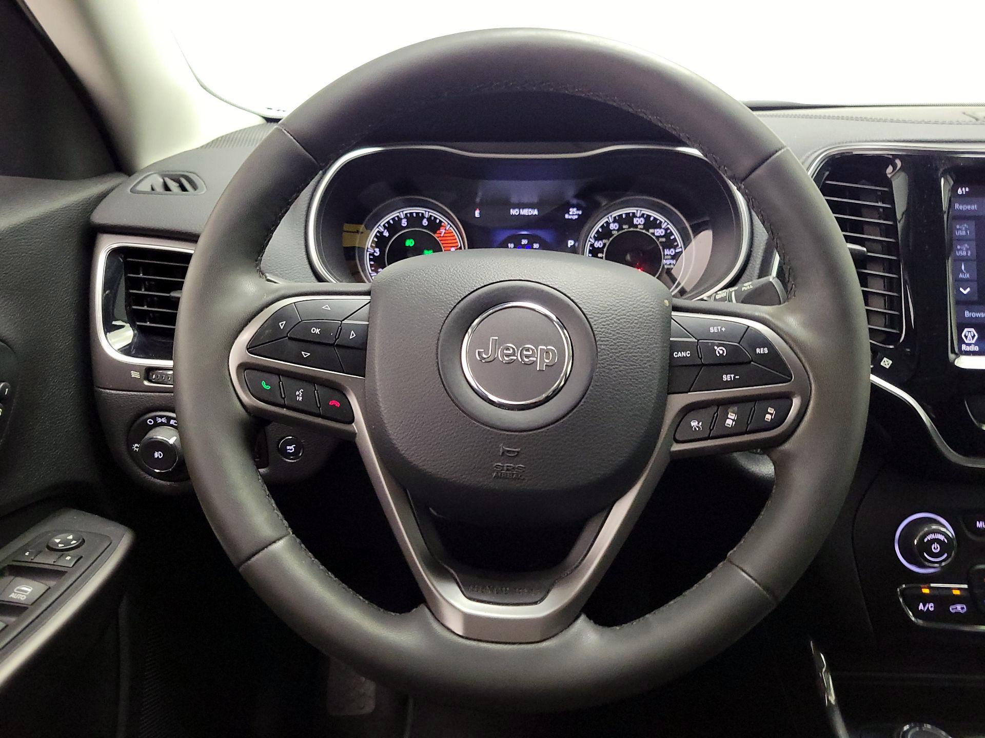 Thumbnail: 2021 Jeep Cherokee - 10