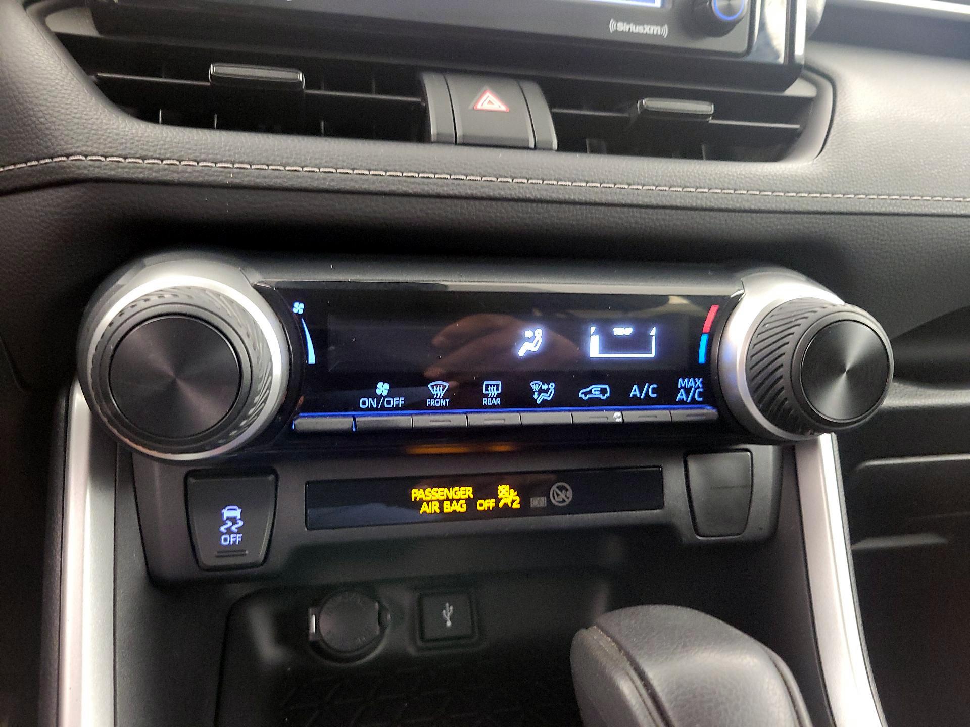 Thumbnail: 2020 Toyota RAV4 - 16