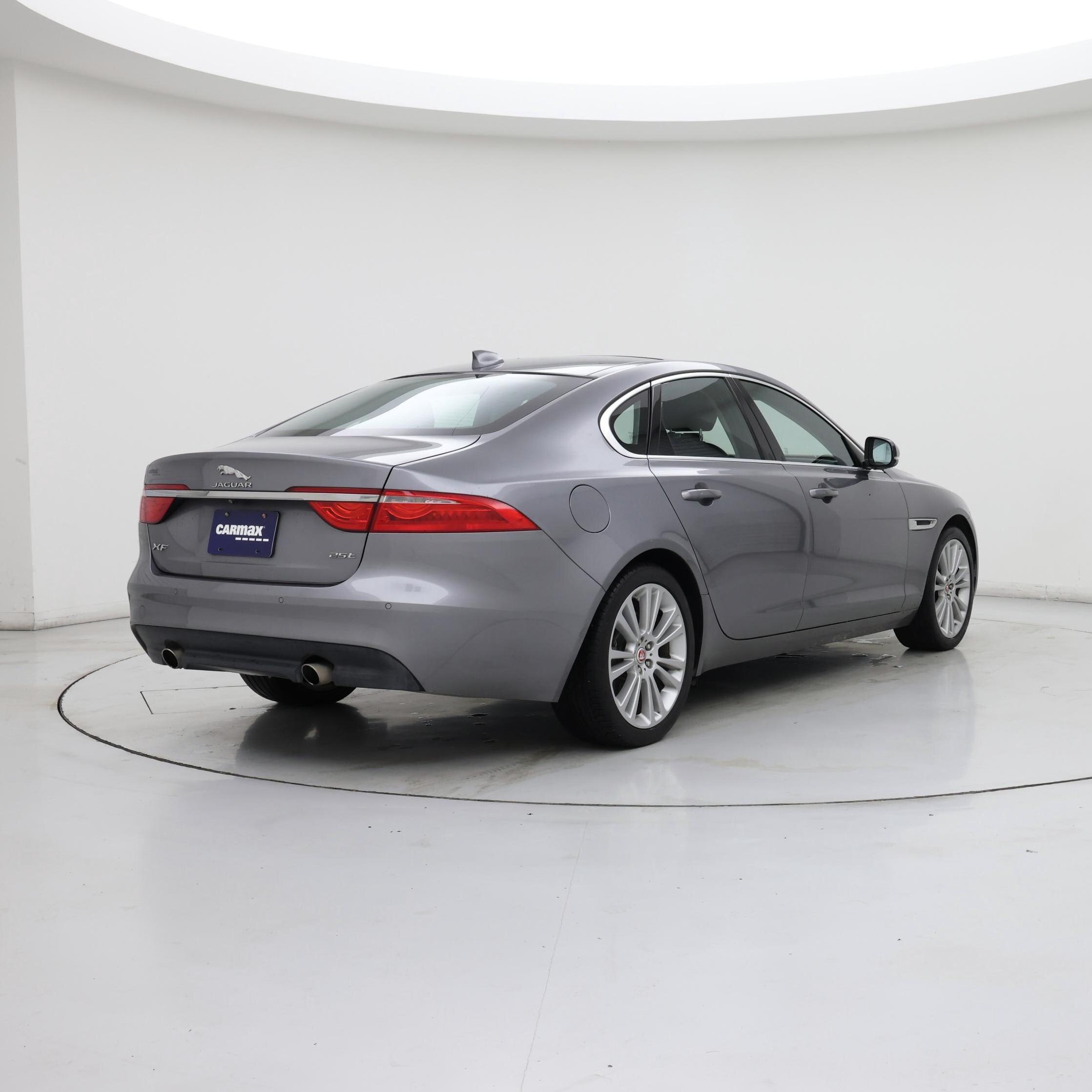 Thumbnail: 2020 Jaguar XF - 8