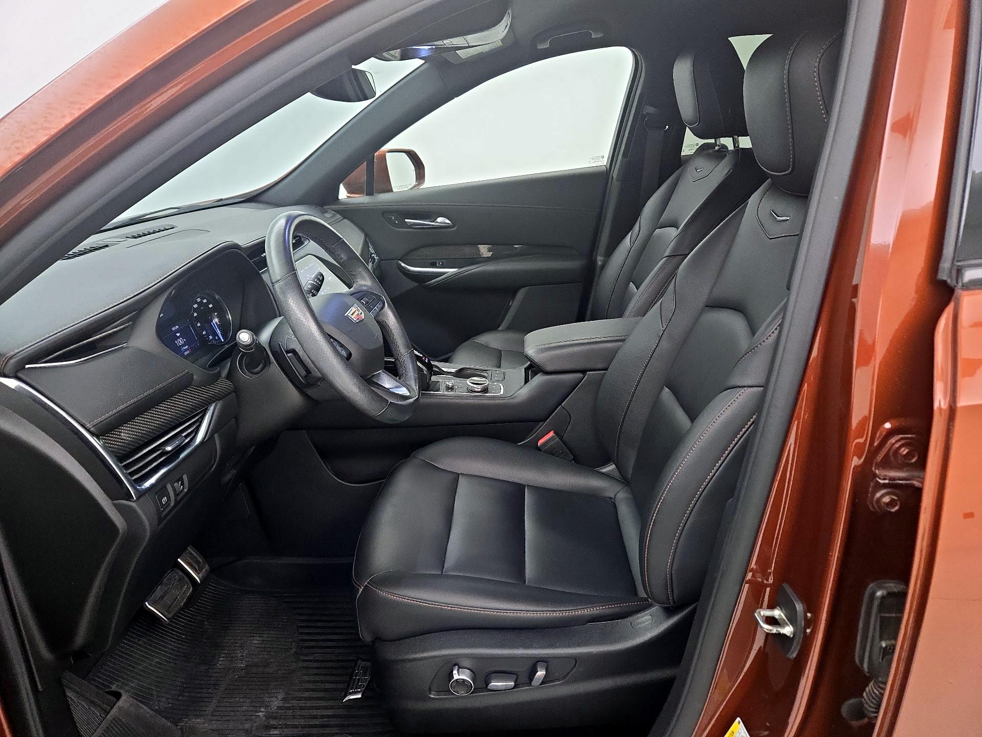 Thumbnail: 2020 Cadillac XT4 - 11