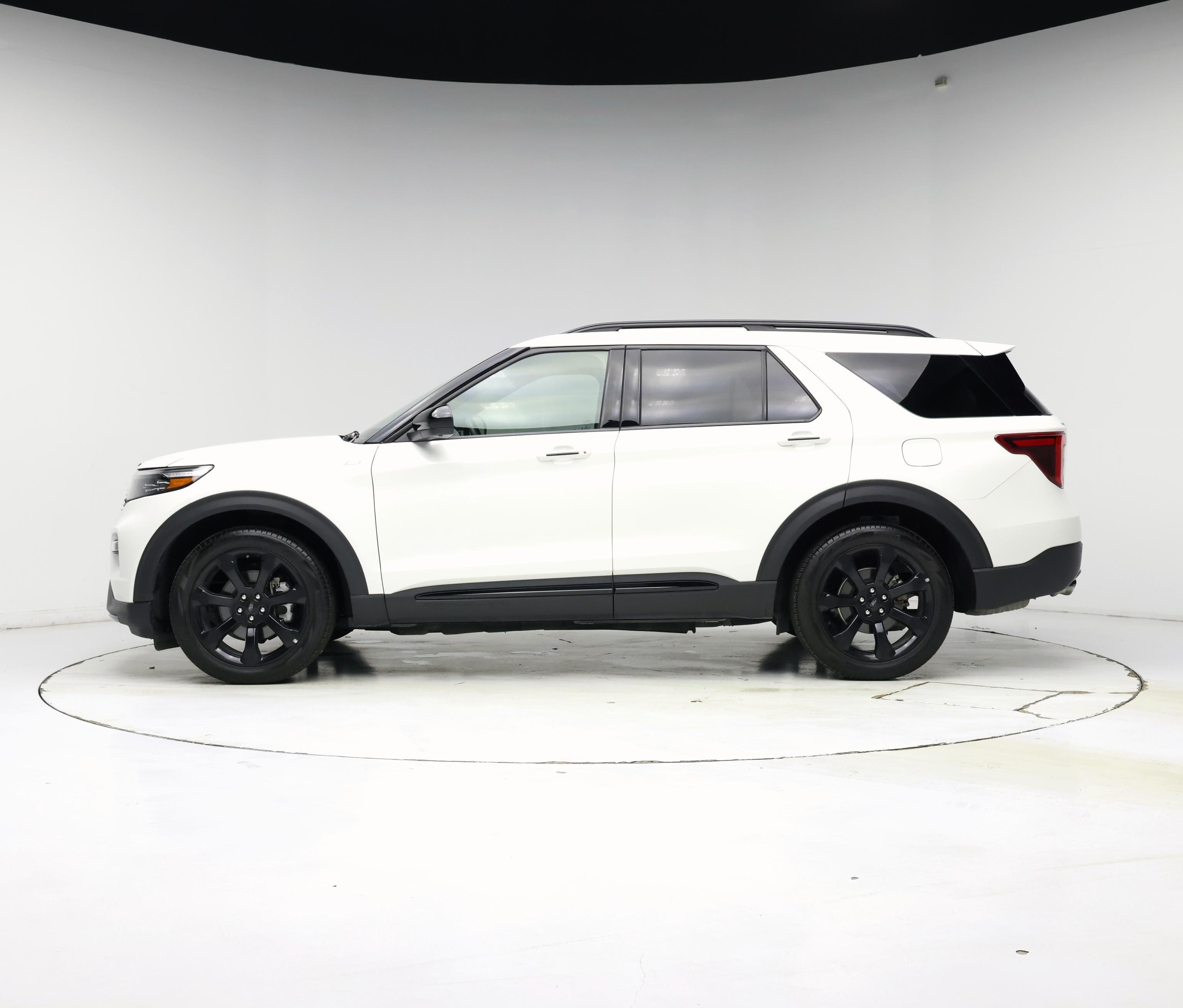Thumbnail: 2023 Ford Explorer - 3