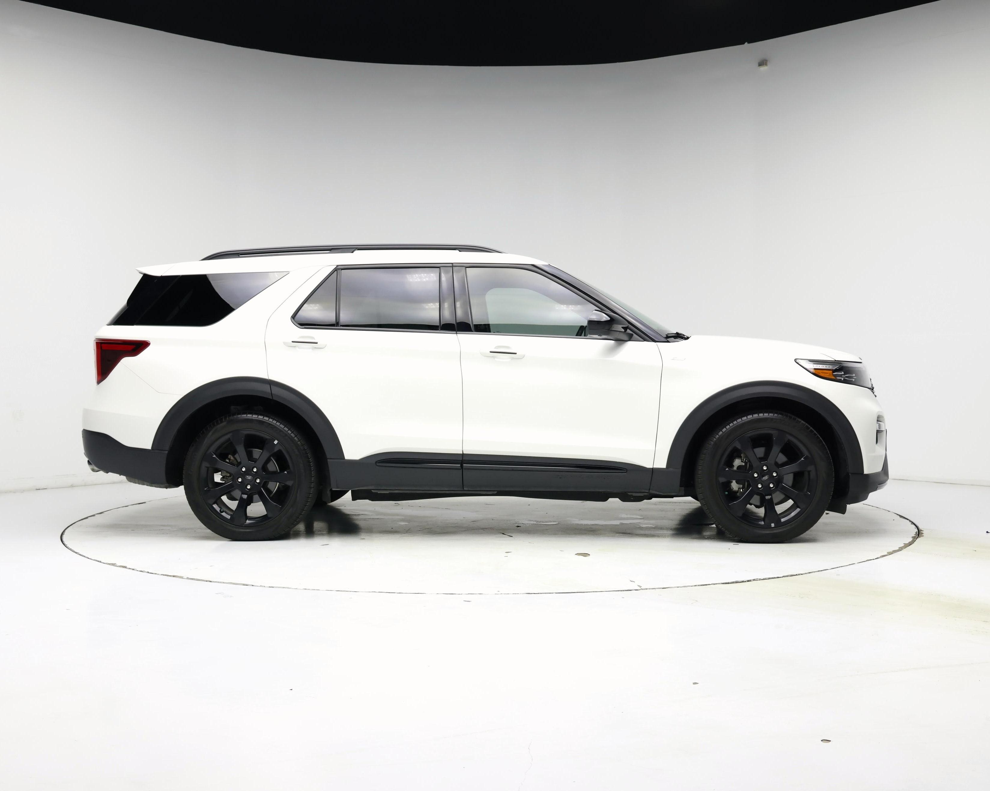 Thumbnail: 2023 Ford Explorer - 7
