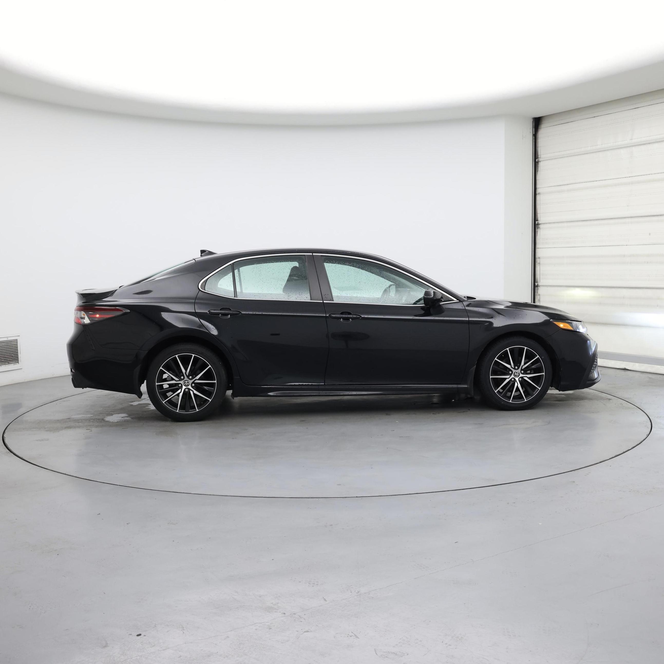 Thumbnail: 2021 Toyota Camry - 7