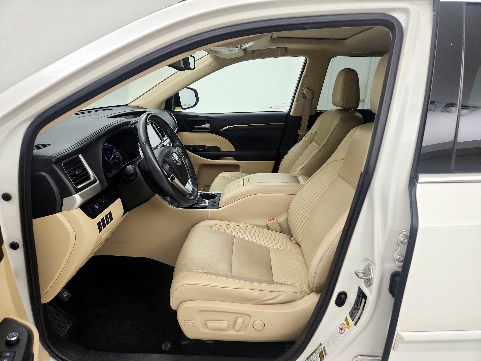 Thumbnail: 2014 Toyota Highlander - 11