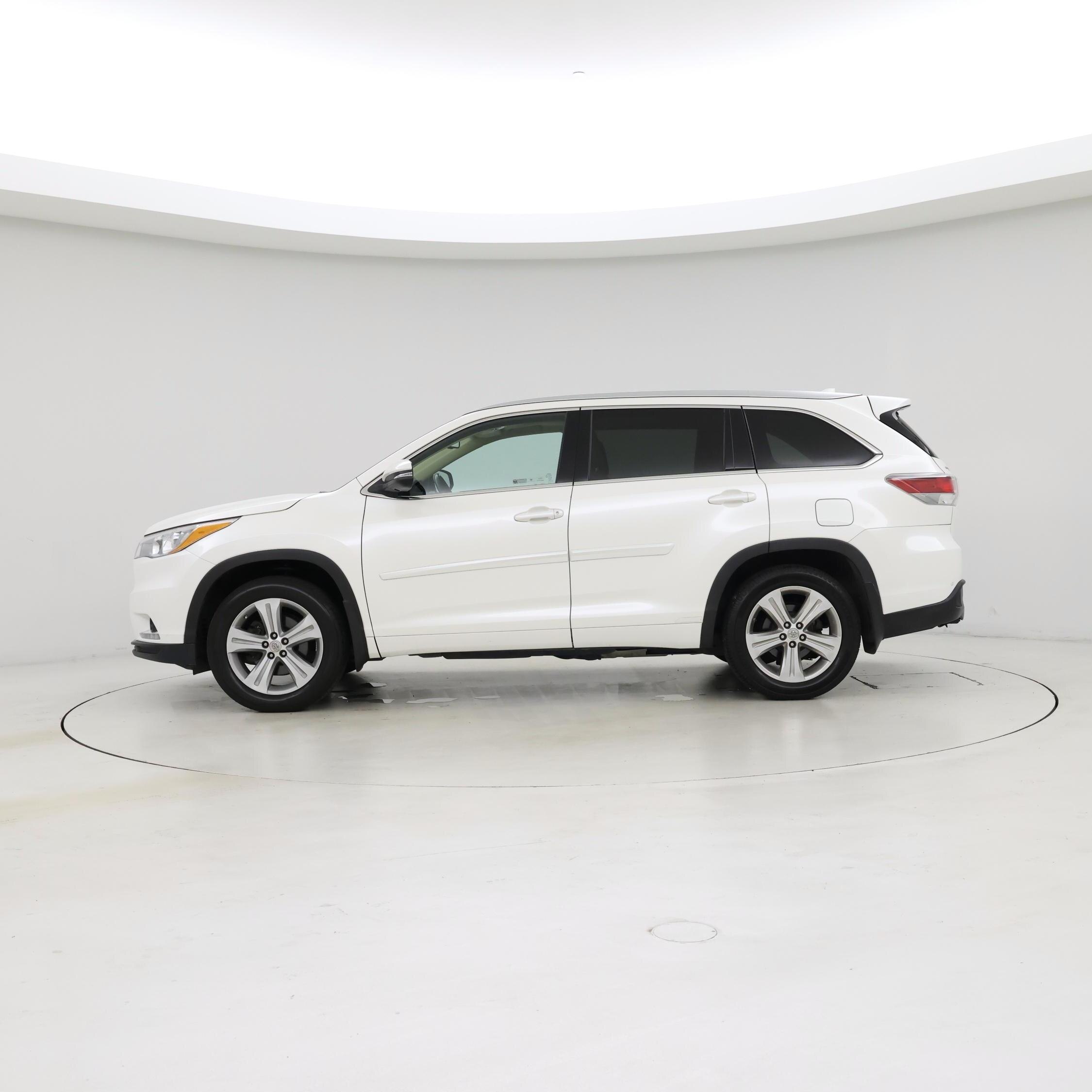 Thumbnail: 2014 Toyota Highlander - 3