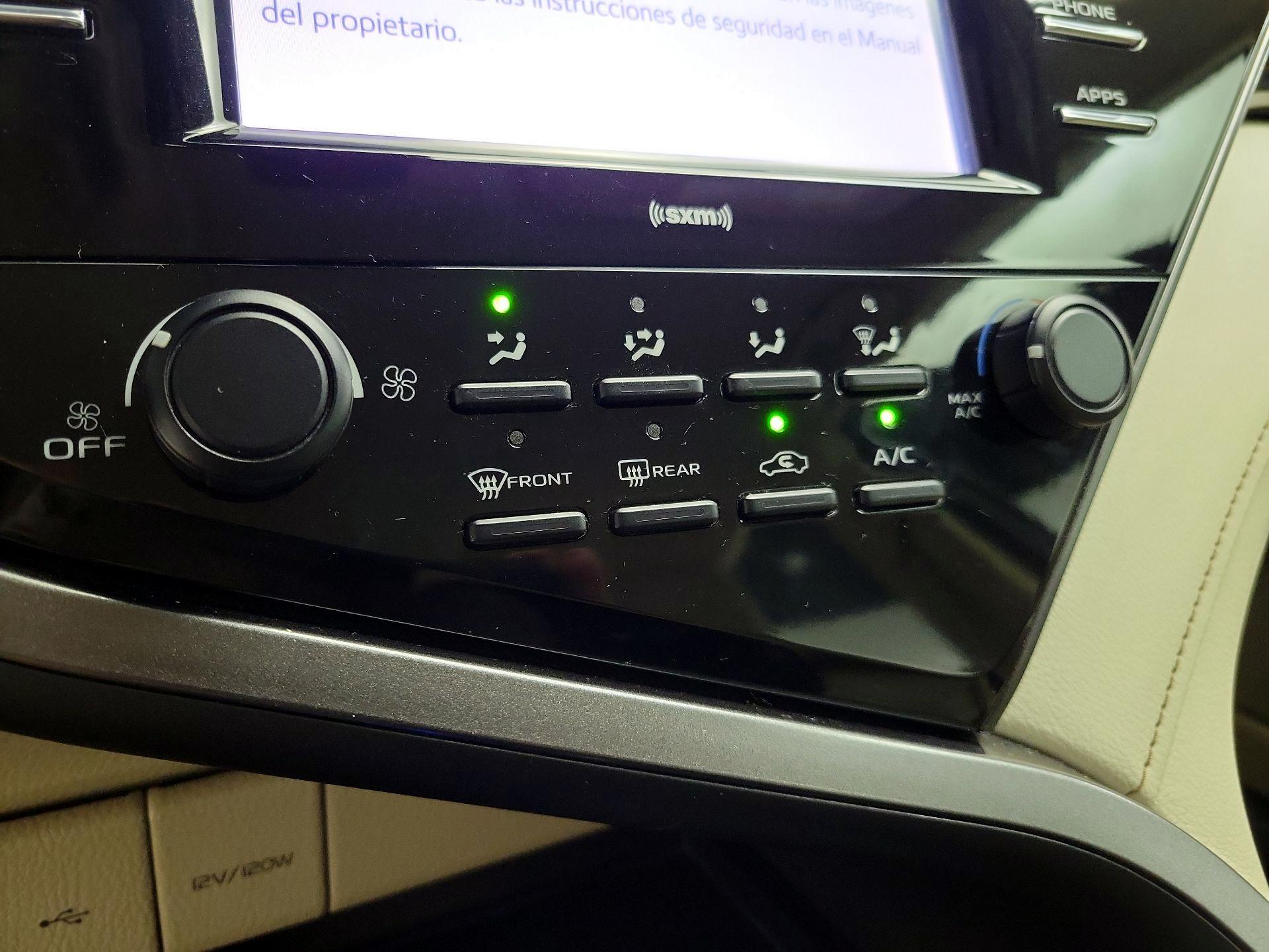 Thumbnail: 2020 Toyota Camry - 16