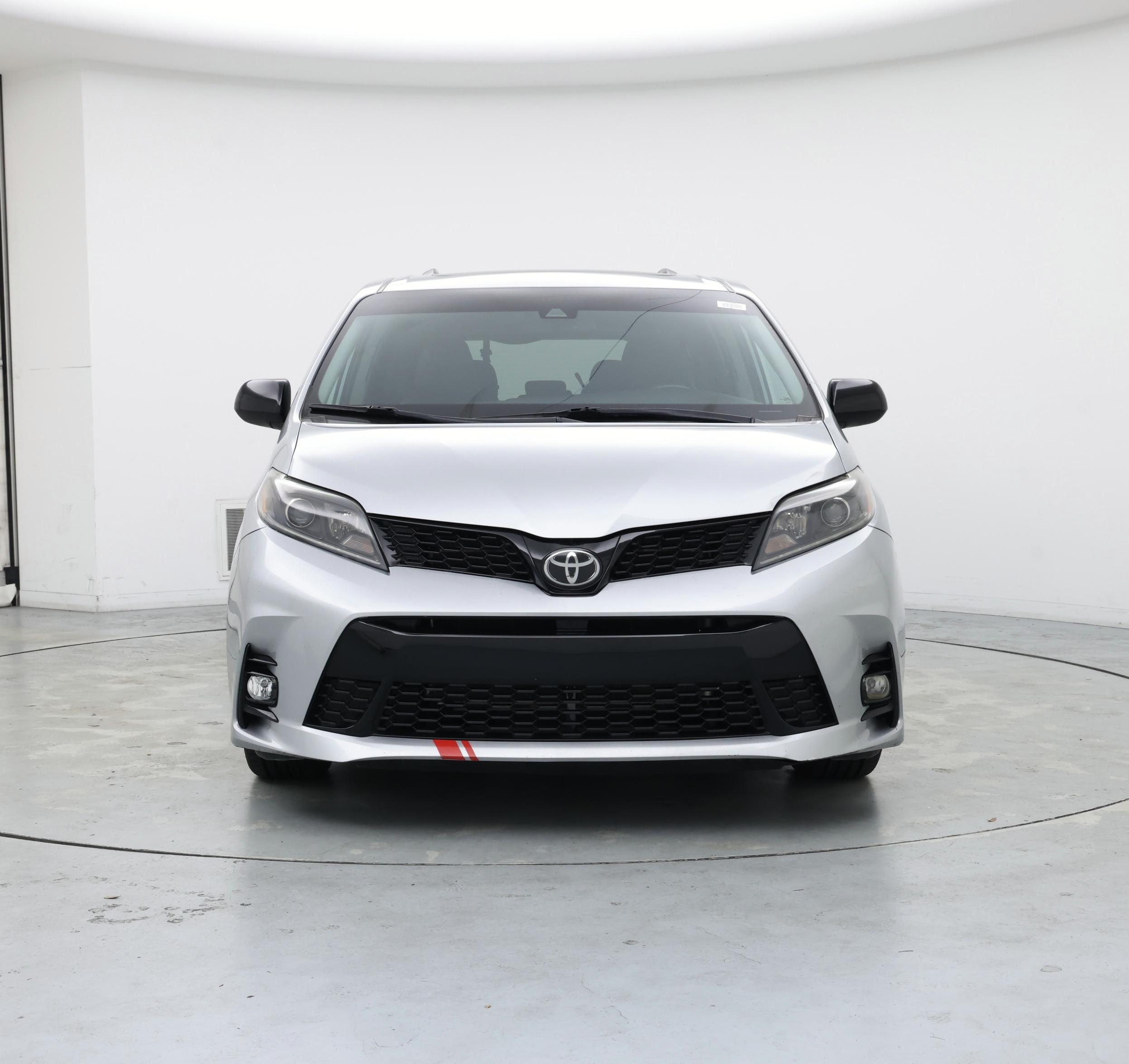 Thumbnail: 2020 Toyota Sienna - 5