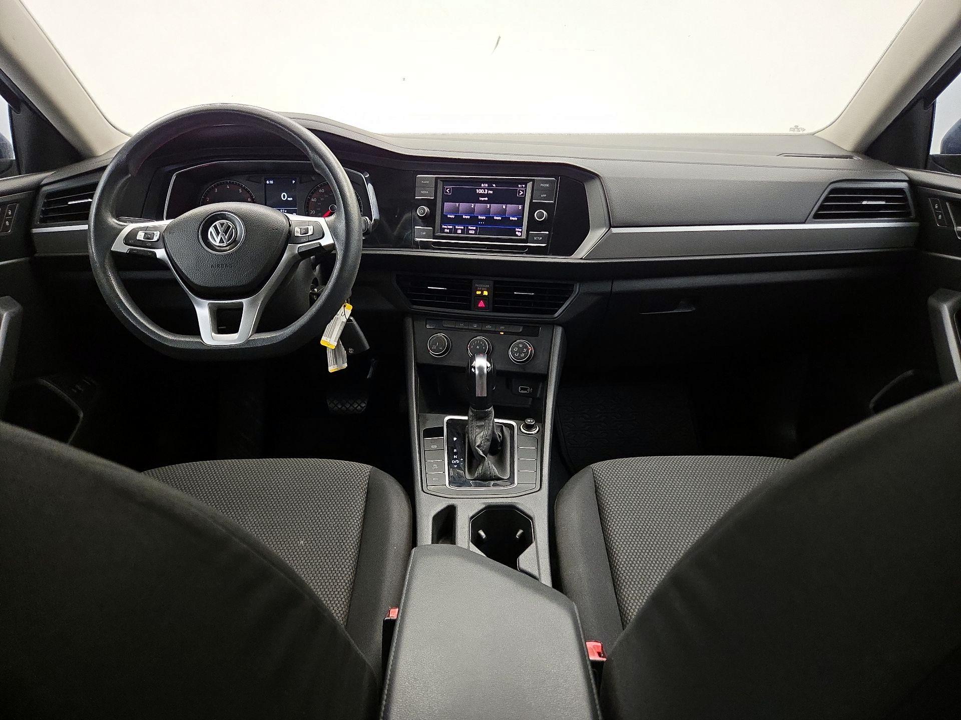 Thumbnail: 2019 Volkswagen Jetta - 9