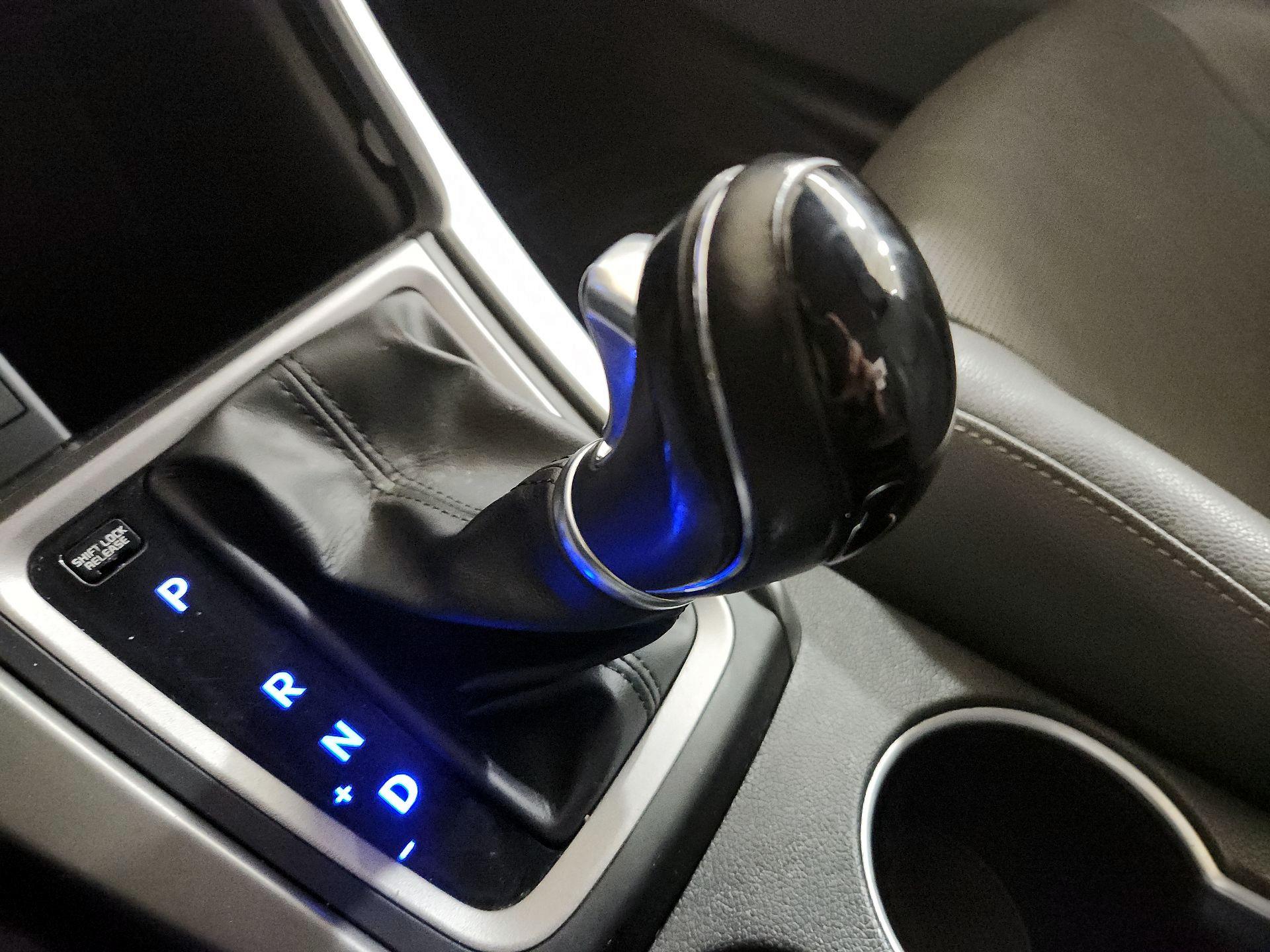 Thumbnail: 2014 Hyundai Elantra - 17