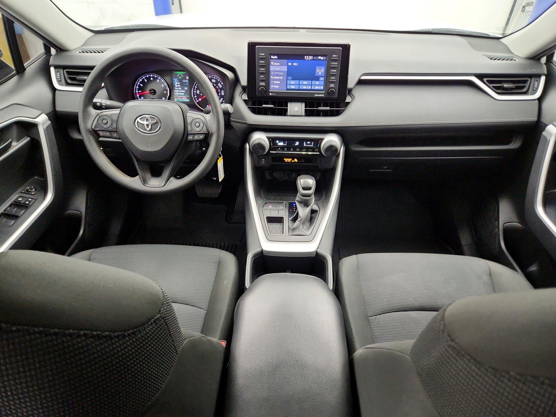 Thumbnail: 2022 Toyota RAV4 - 9