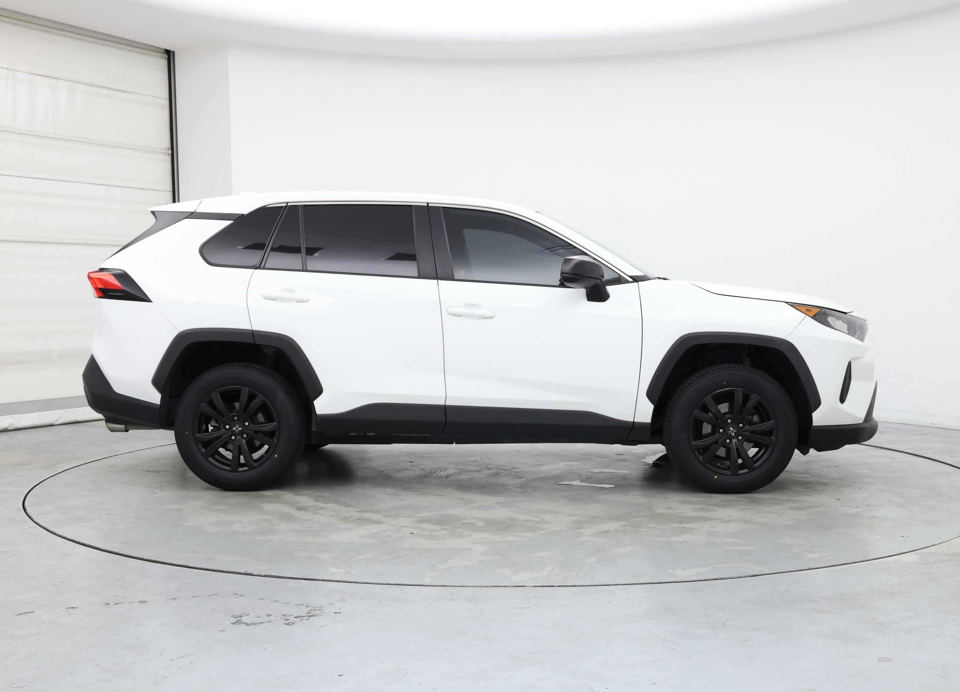 Thumbnail: 2022 Toyota RAV4 - 7