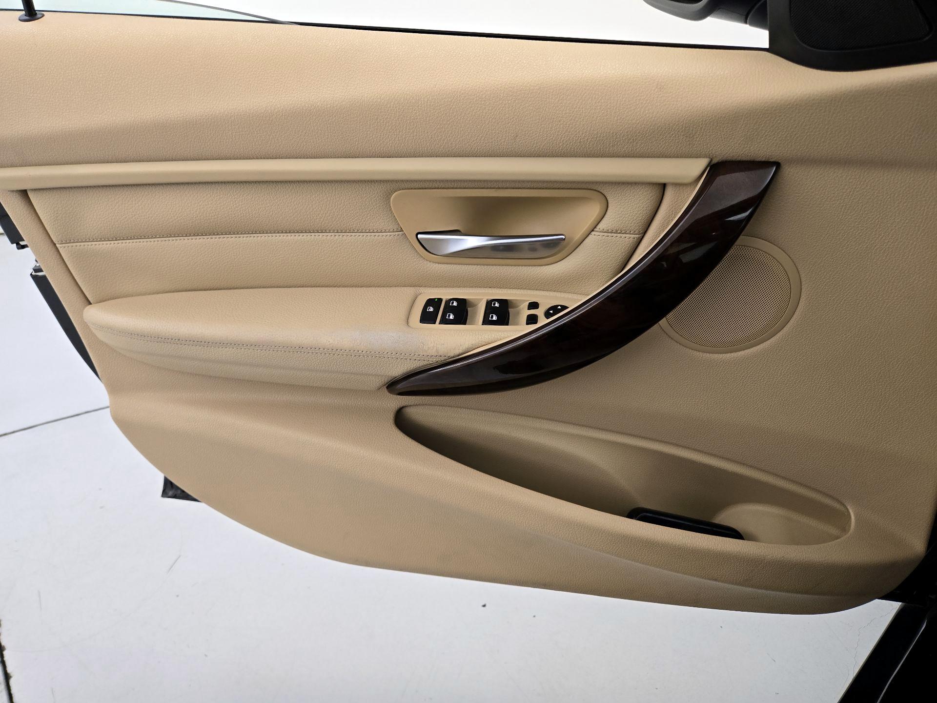 Thumbnail: 2014 BMW 3 Series - 12