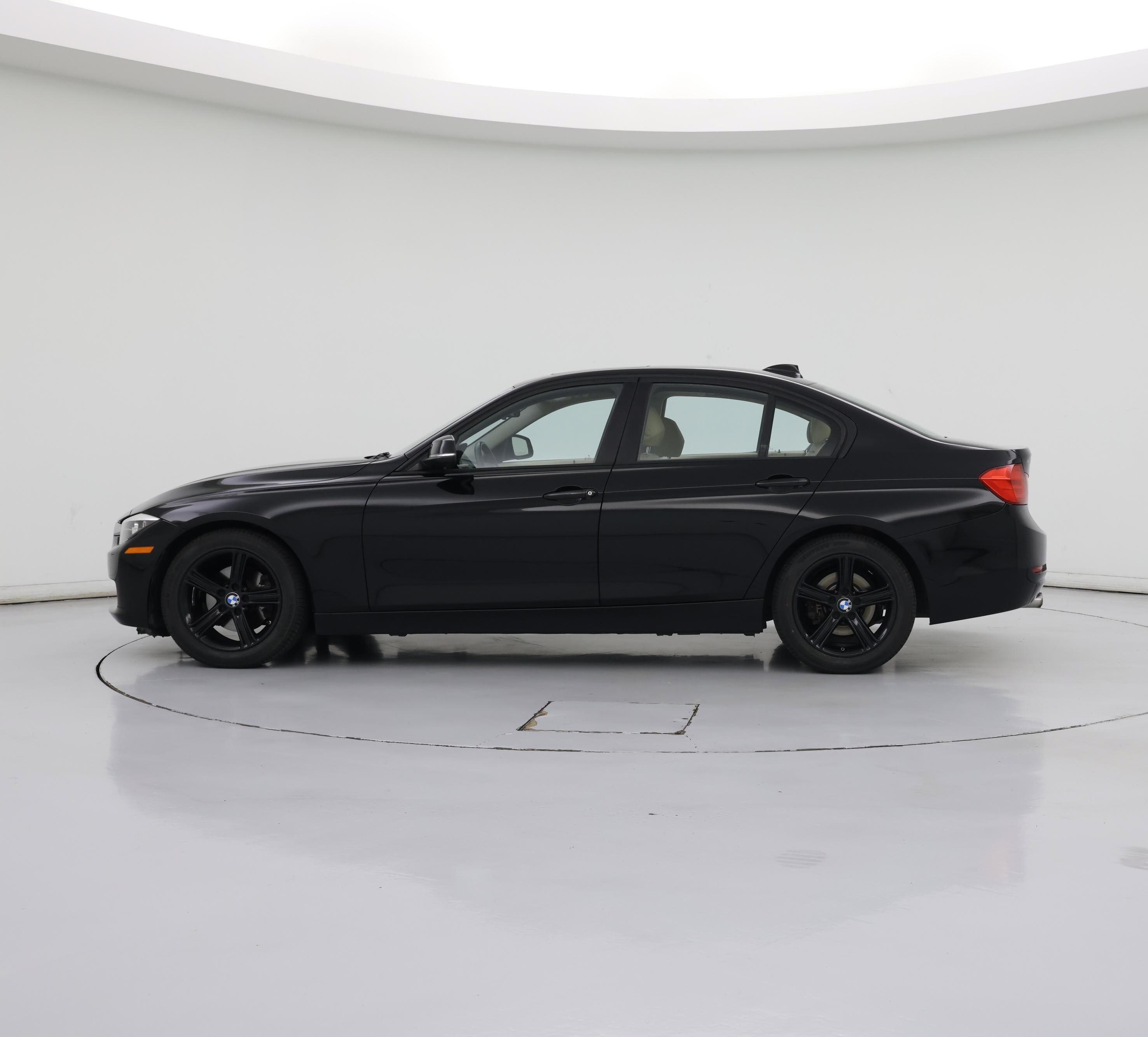 Thumbnail: 2014 BMW 3 Series - 3