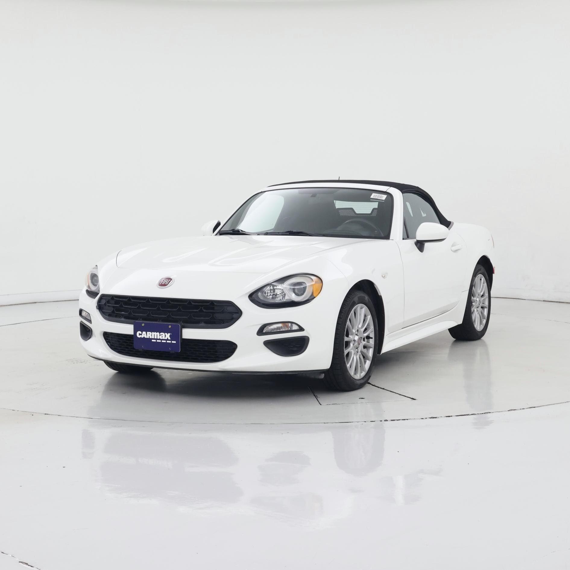 Thumbnail: 2017 Fiat 124 Spider - 4