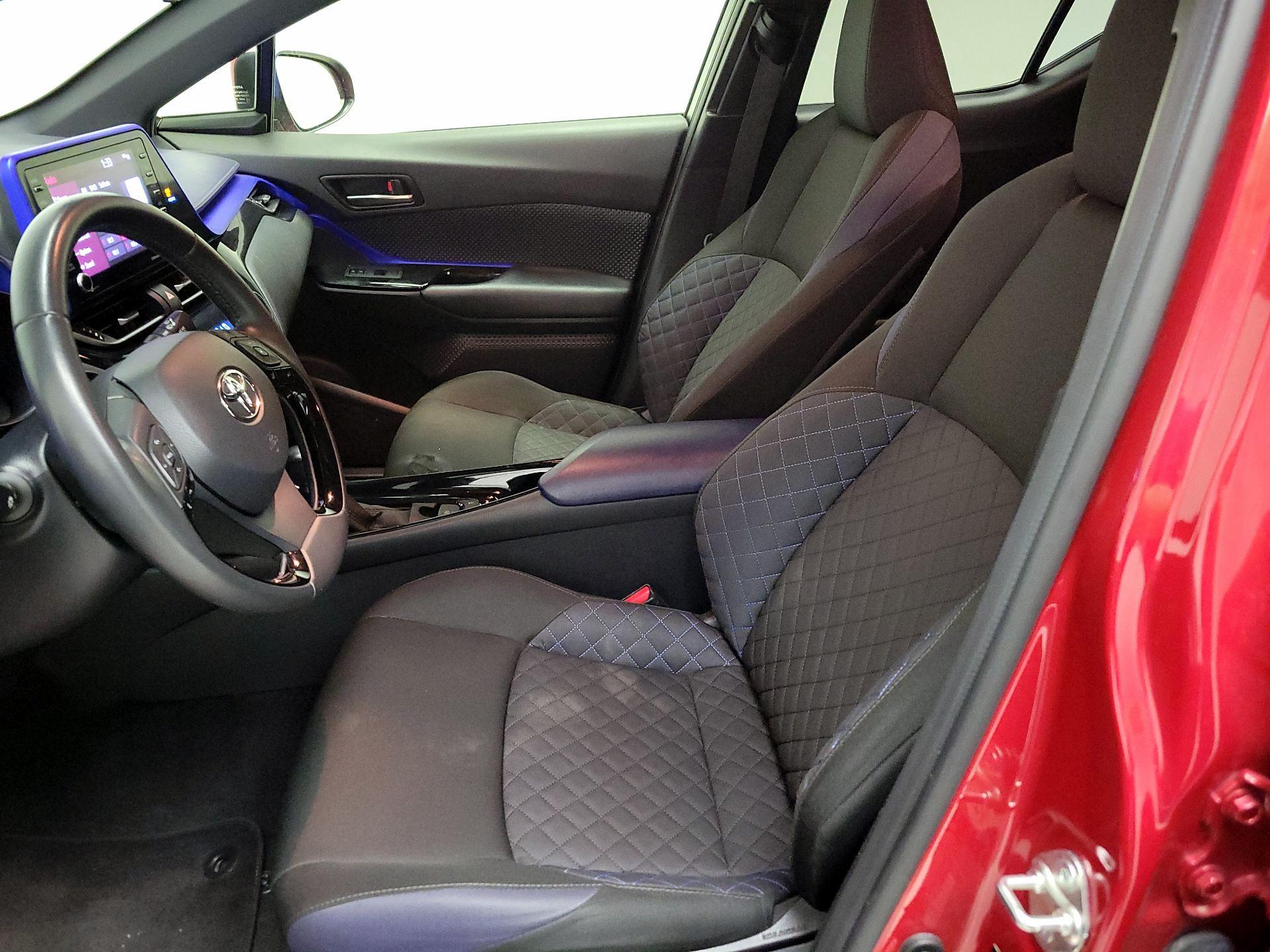 Thumbnail: 2021 Toyota C-HR - 11