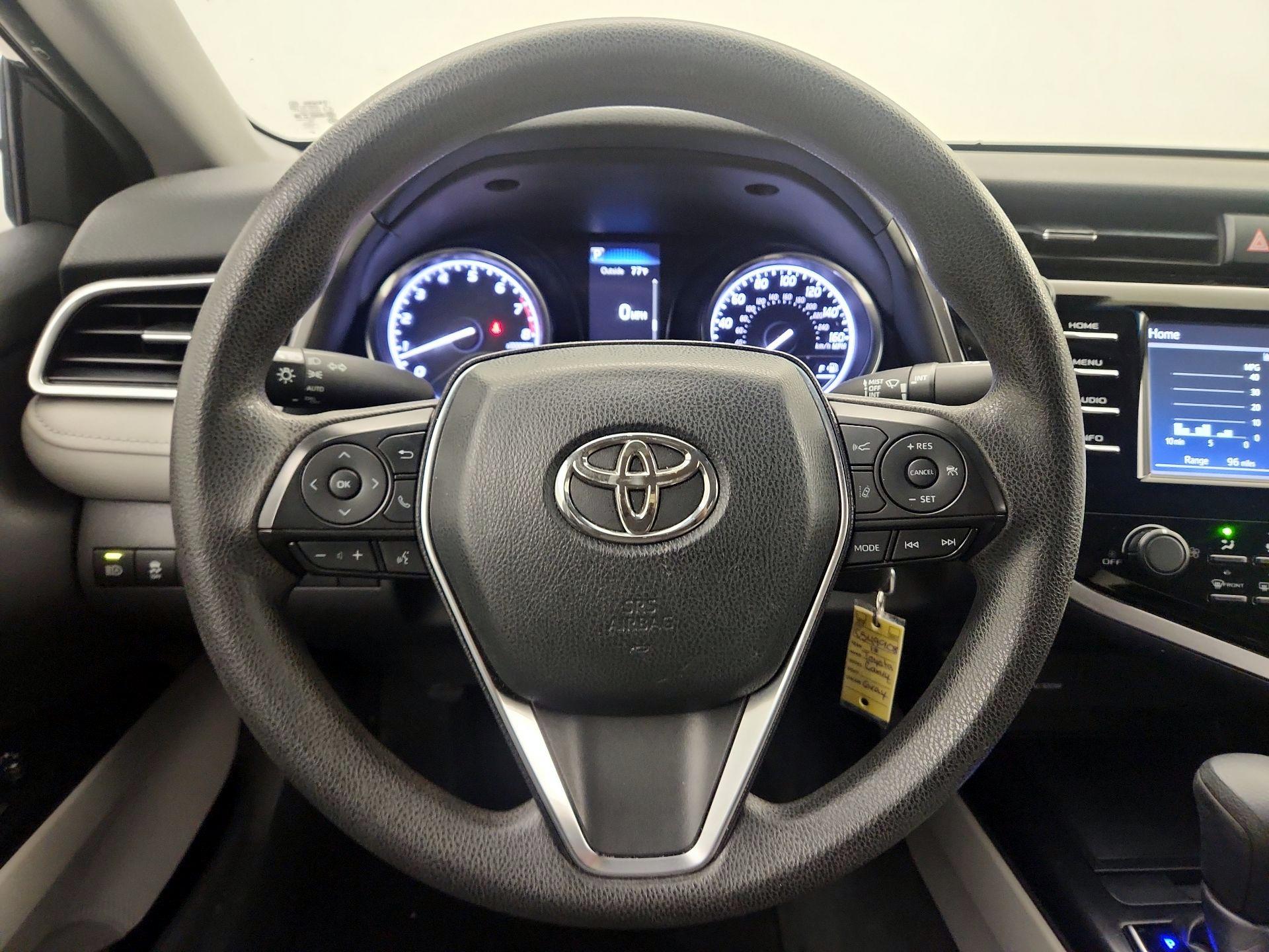Thumbnail: 2018 Toyota Camry - 10