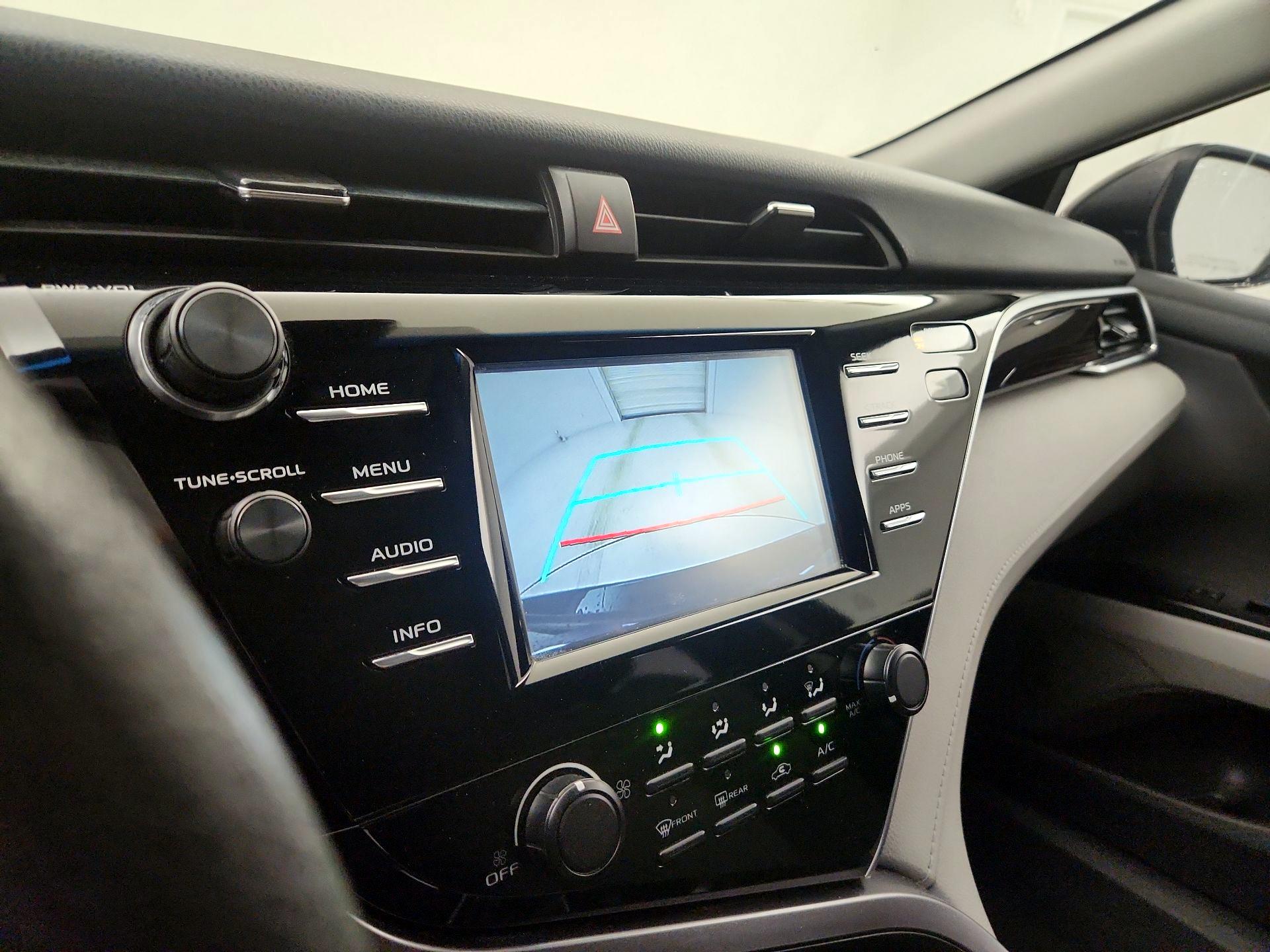 Thumbnail: 2018 Toyota Camry - 14