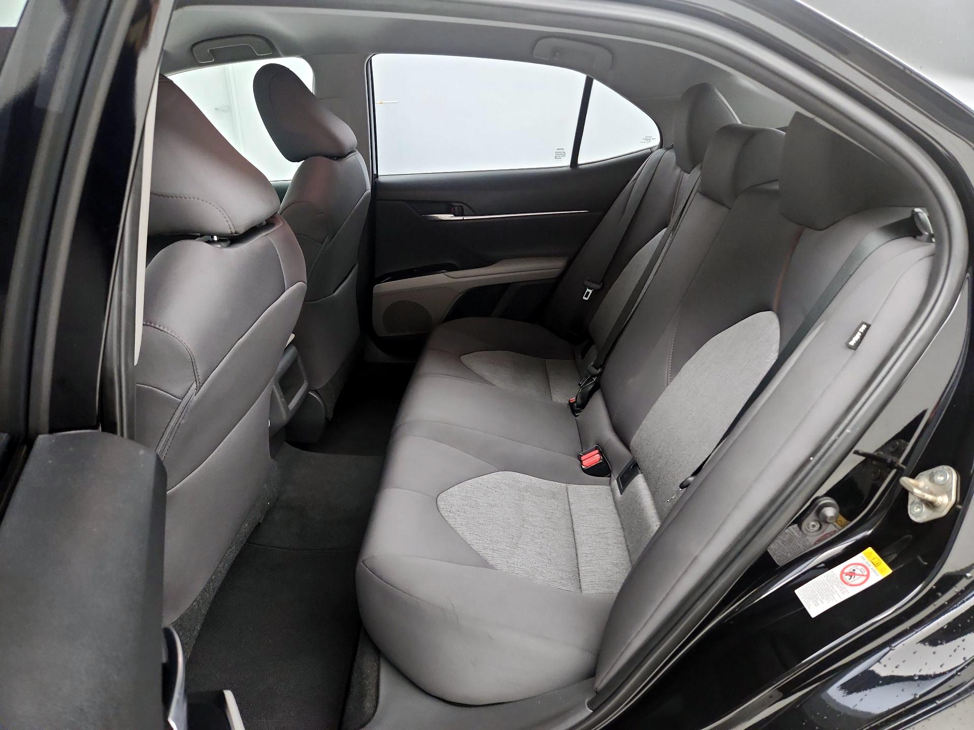 Thumbnail: 2018 Toyota Camry - 18