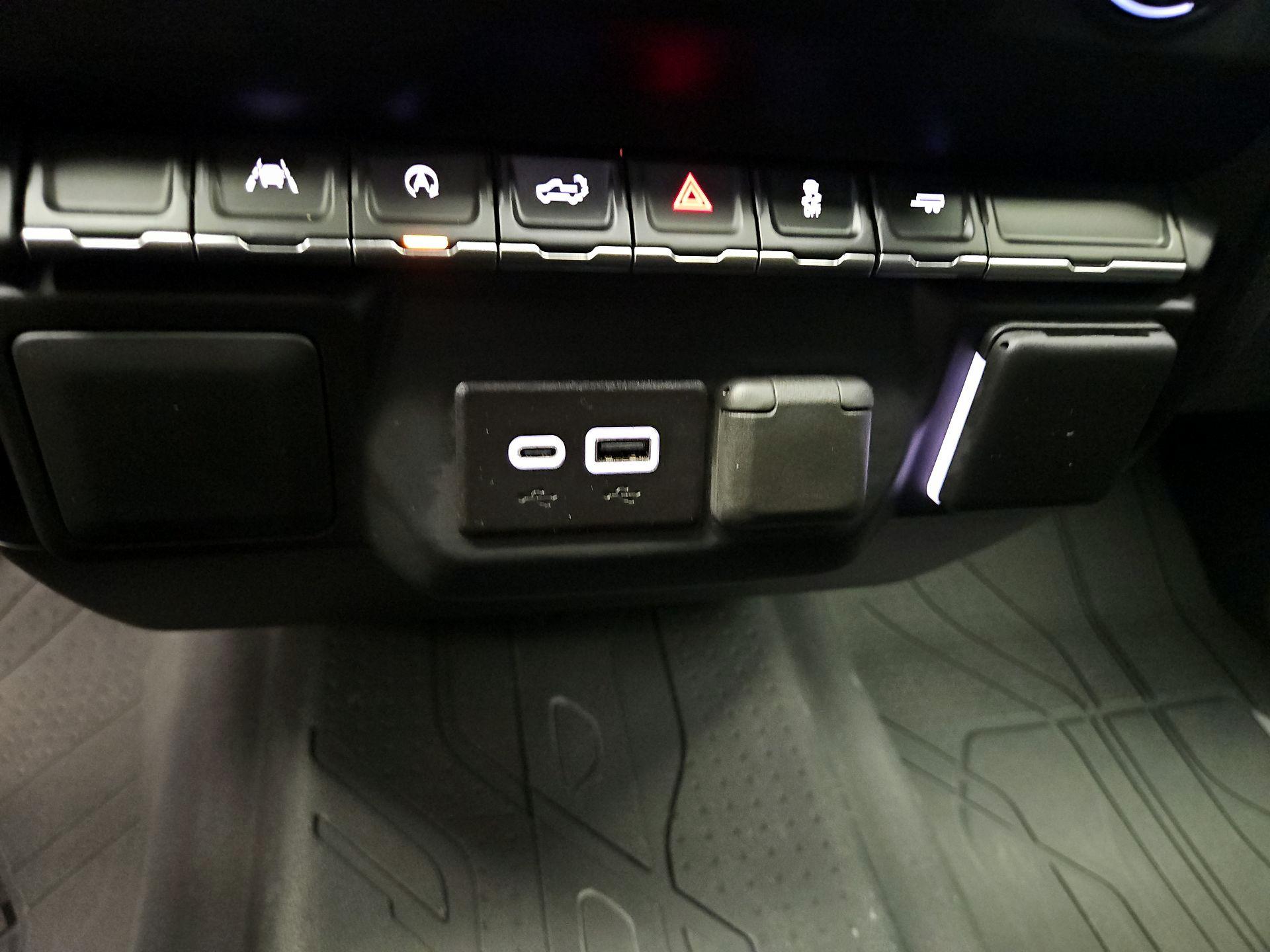 Thumbnail: 2024 Chevrolet Silverado 1500 - 18