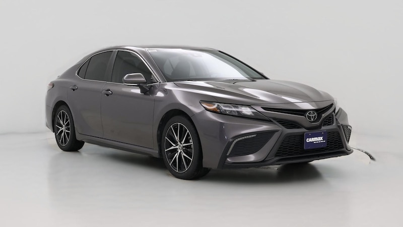2022 Toyota Camry SE Hero Image