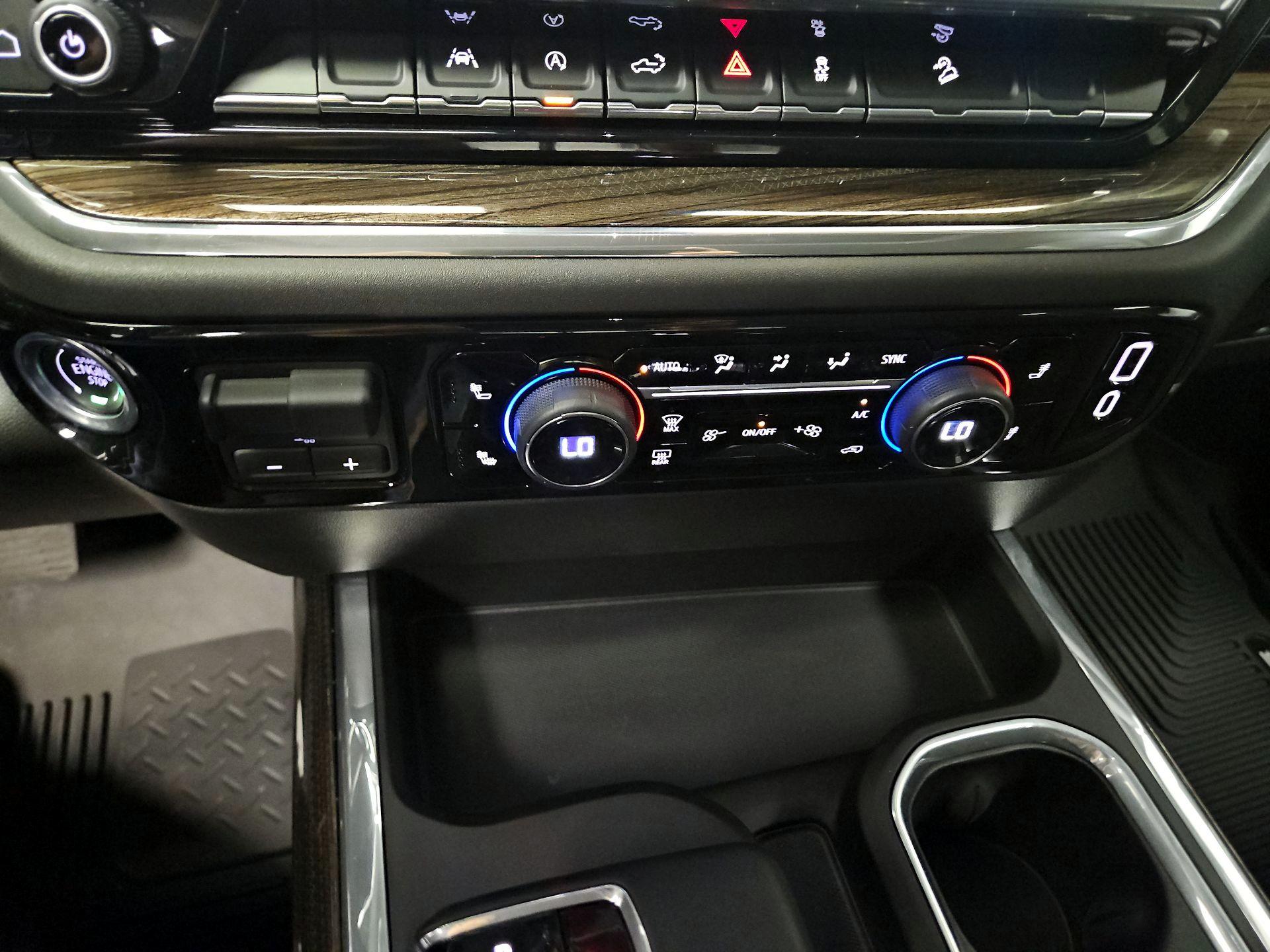Thumbnail: 2024 Chevrolet Silverado 1500 - 17