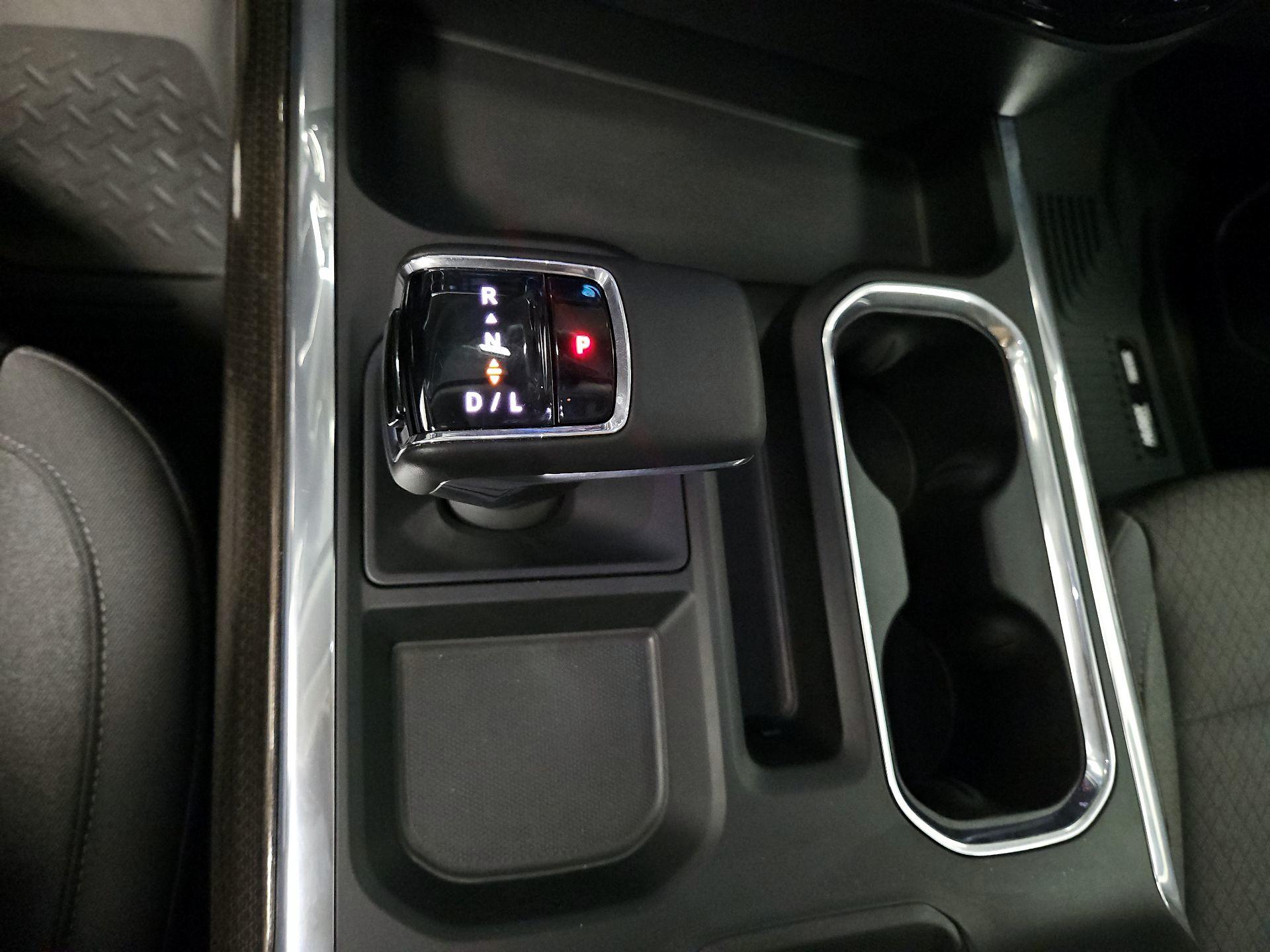 Thumbnail: 2024 Chevrolet Silverado 1500 - 18
