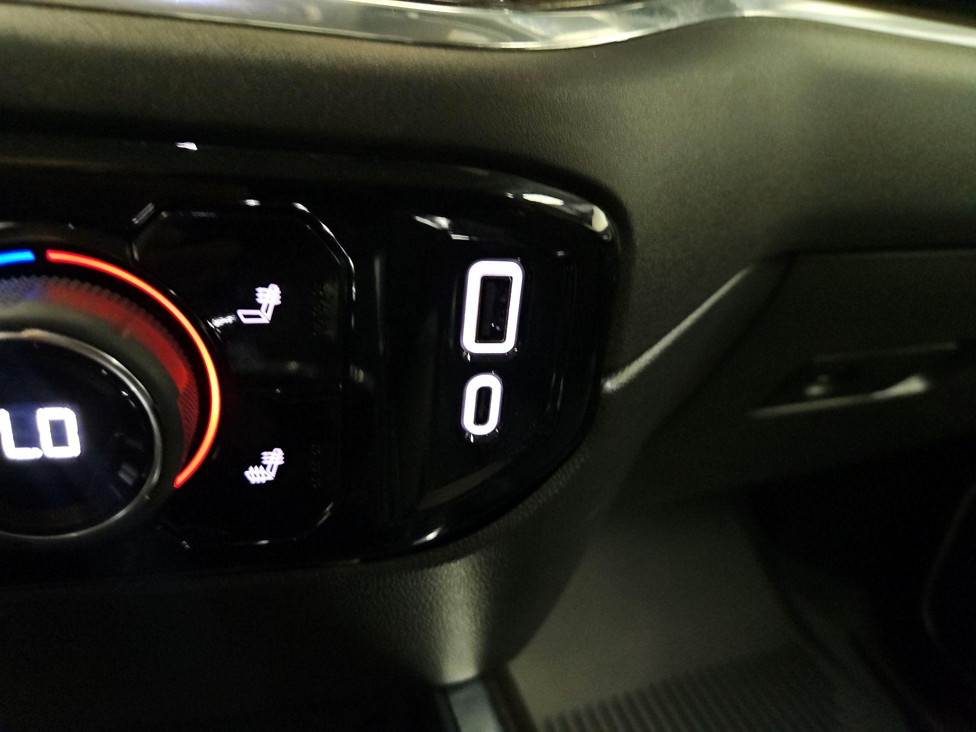Thumbnail: 2024 Chevrolet Silverado 1500 - 19