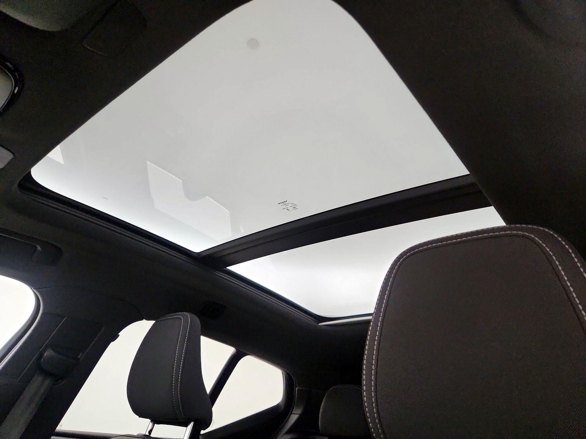 Thumbnail: 2025 Volvo XC40 - 20
