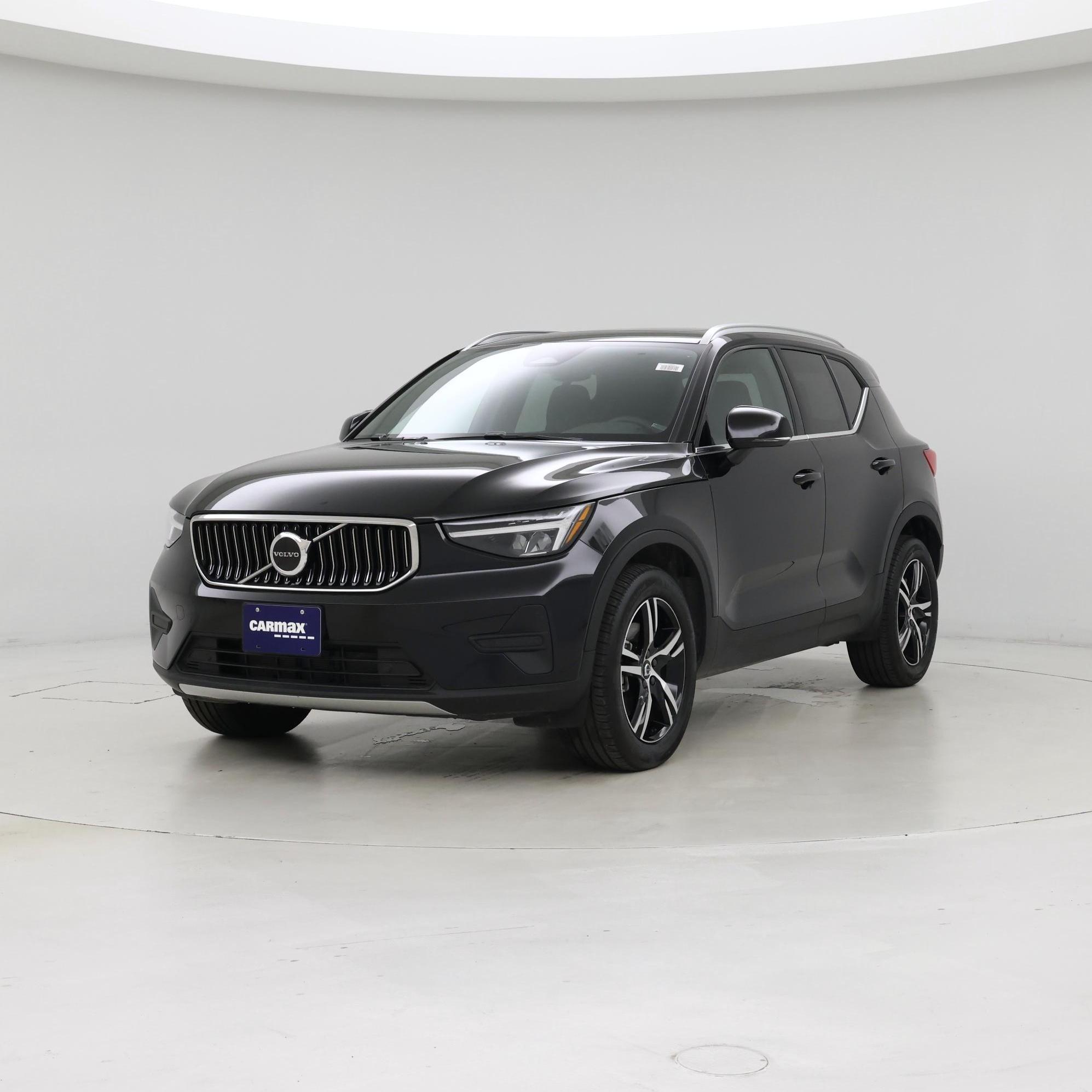 Thumbnail: 2025 Volvo XC40 - 4