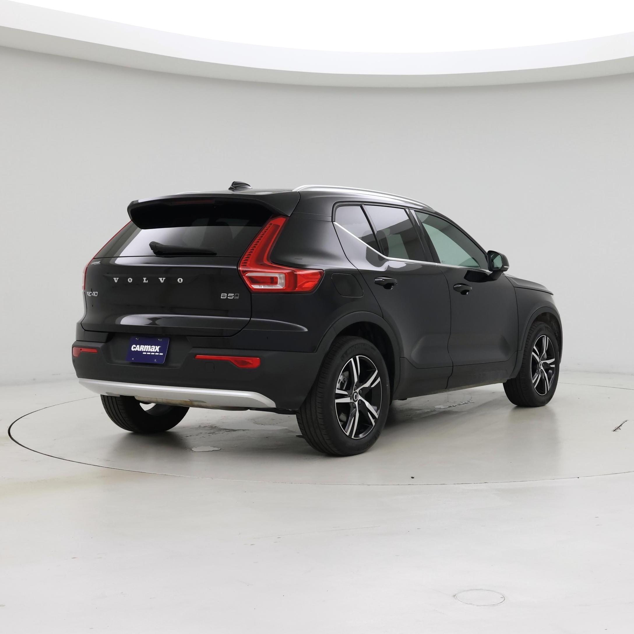 Thumbnail: 2025 Volvo XC40 - 8
