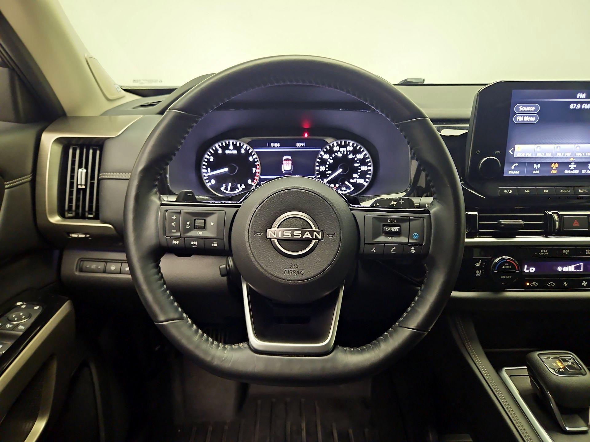 Thumbnail: 2022 Nissan Pathfinder - 10